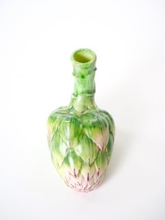 Italian Majolica Artichoke-Form Vase Table Ornament, Late 20th Century
