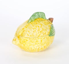 Italian Majolica Lemon-Form Covered Table Ornament, Late 20th Century