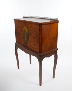 Armoire à couverts ancienne en acajou de style Adam, du début au milieu du XIXe siècle