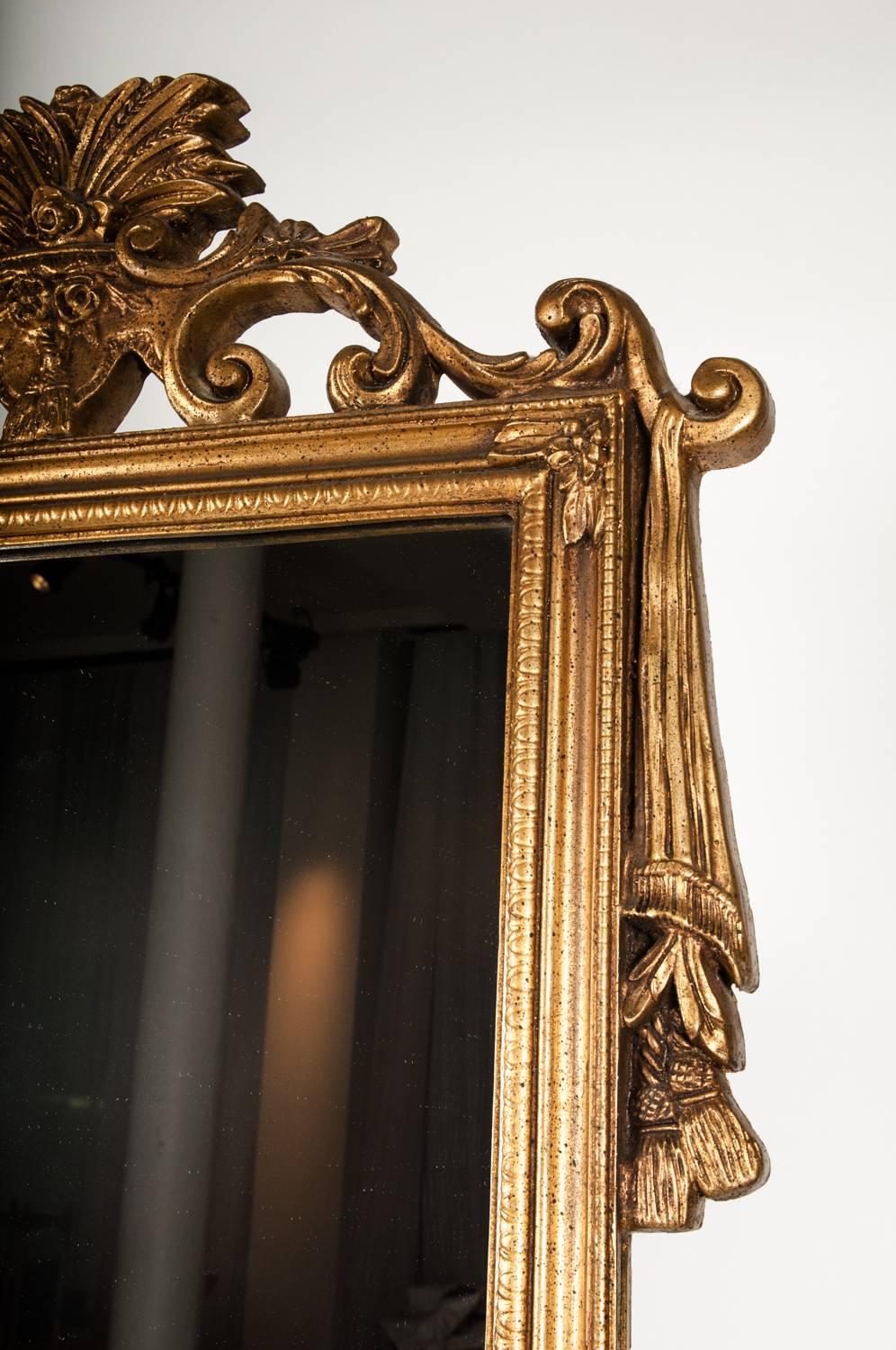 Early 20th Century Antique Wood Frame Gilt Hanging Wall Mirror