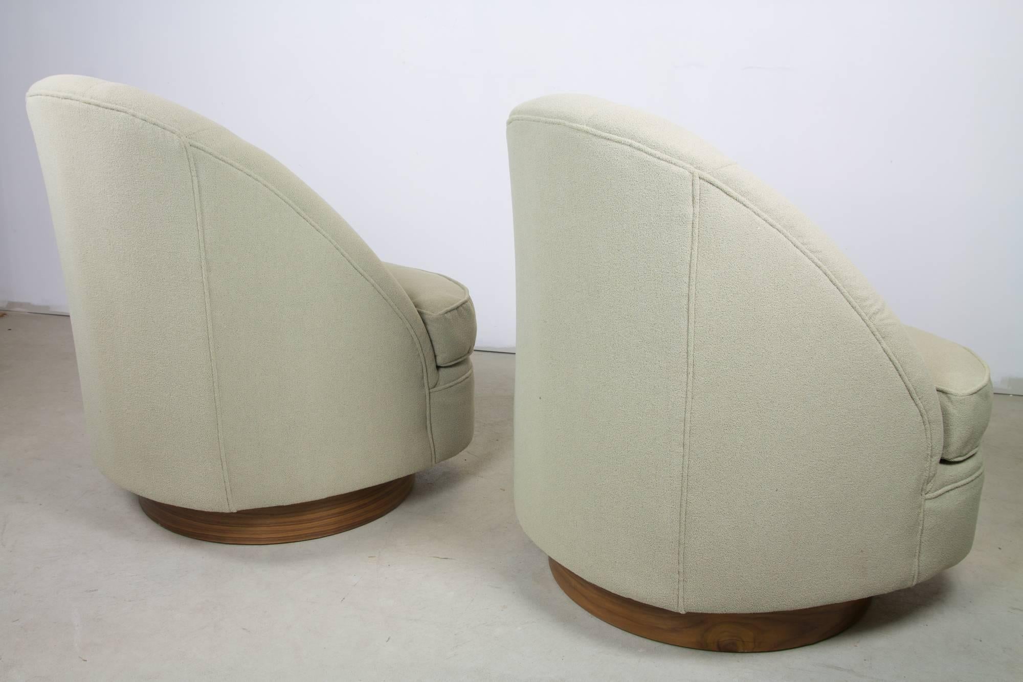 Pair of Club Chairs by Milo Baughman for Thayer Coggin In Excellent Condition In Asbury Park, NJ