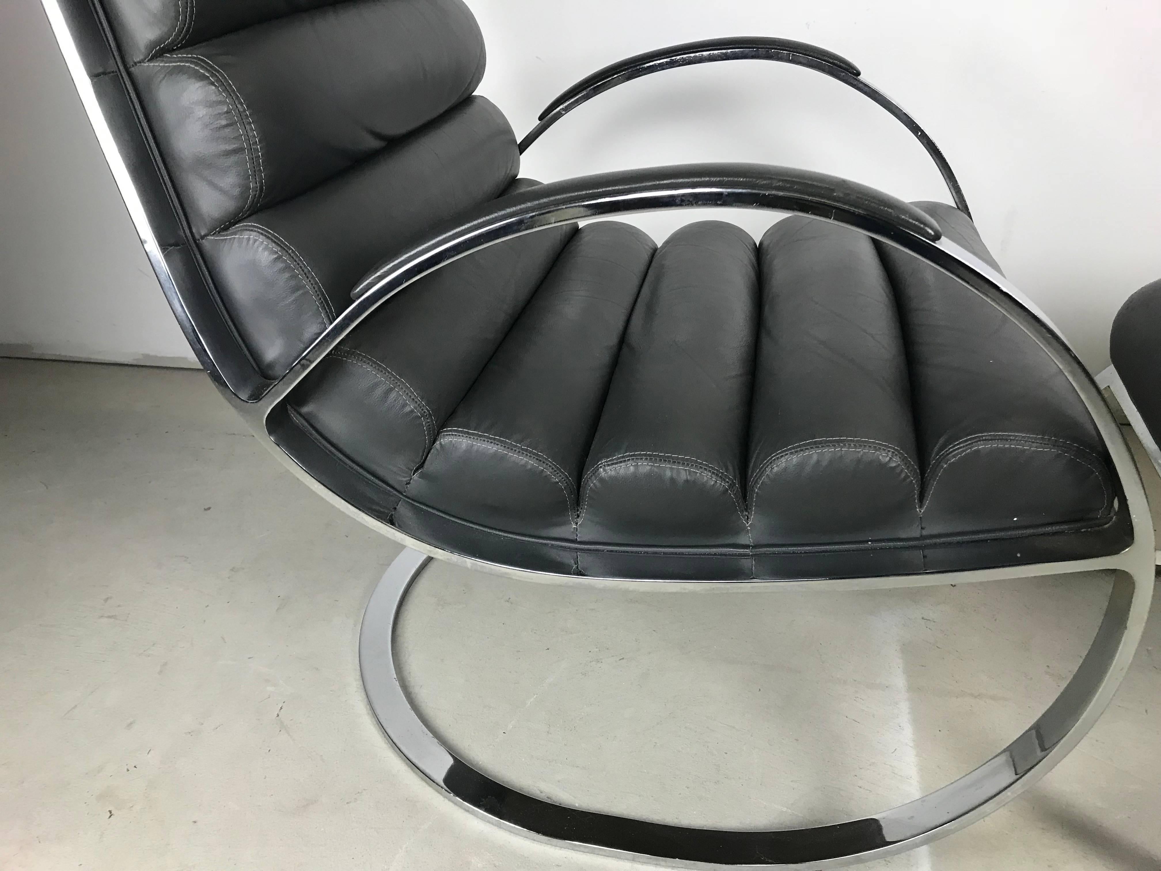 Milo Baughman Chrome and Tufted Leather Lounge Chair and Ottoman In Good Condition In Asbury Park, NJ