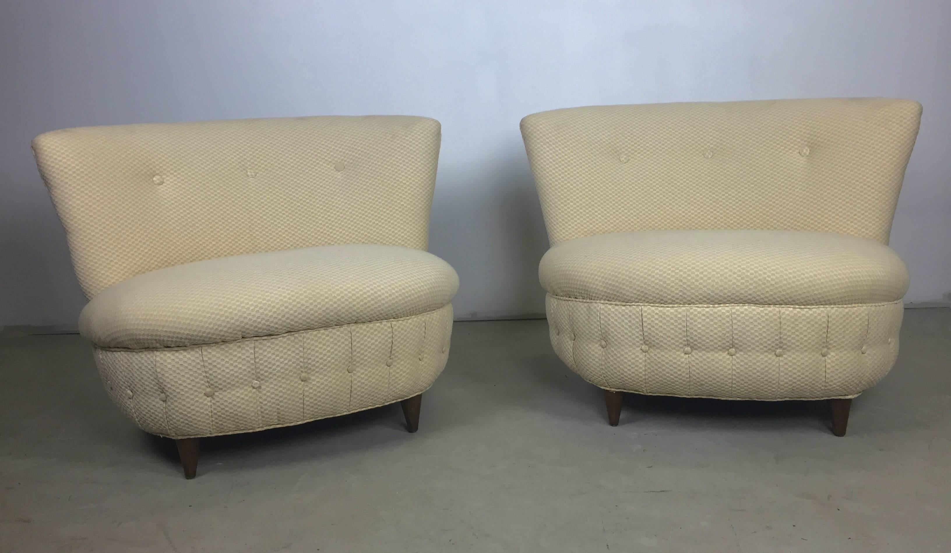 Pair of Button Tufted Slipper Chairs by Gilbert Rohde In Good Condition For Sale In Asbury Park, NJ