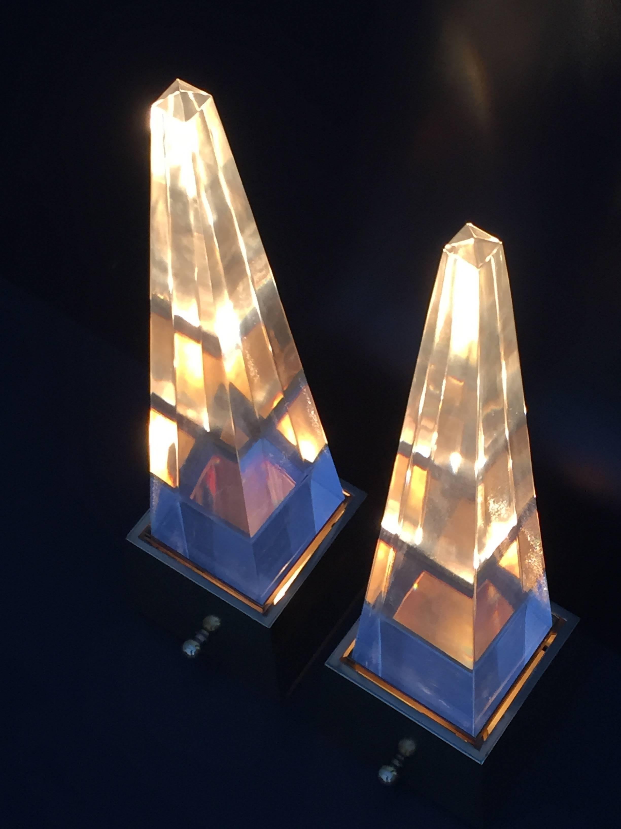 Pair of Brass and Lucite Pyramid Lamps  For Sale 1