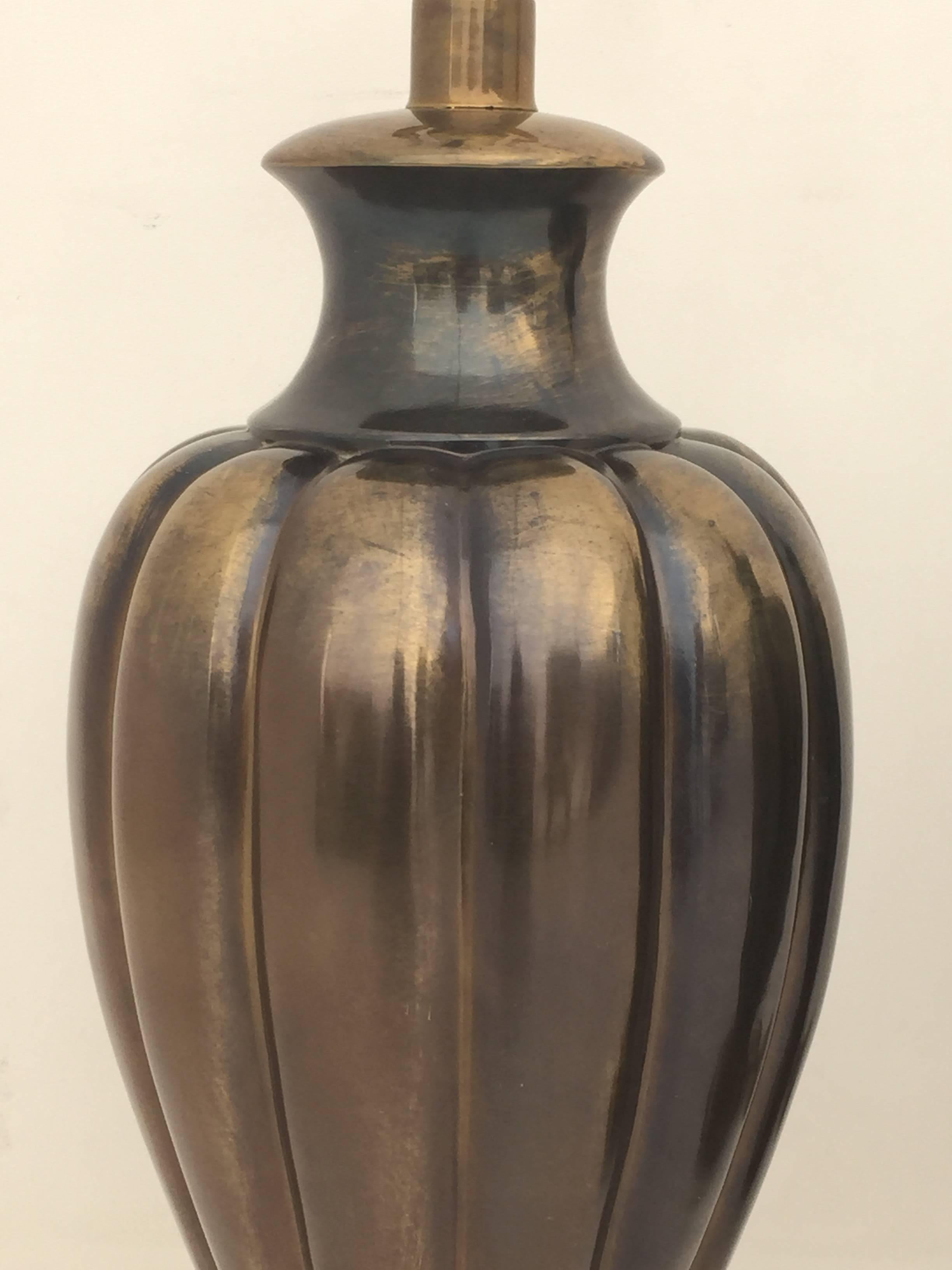 Paire de lampes en forme de jarre à gingembre en finition bronze ancien Bon état - En vente à North Hollywood, CA