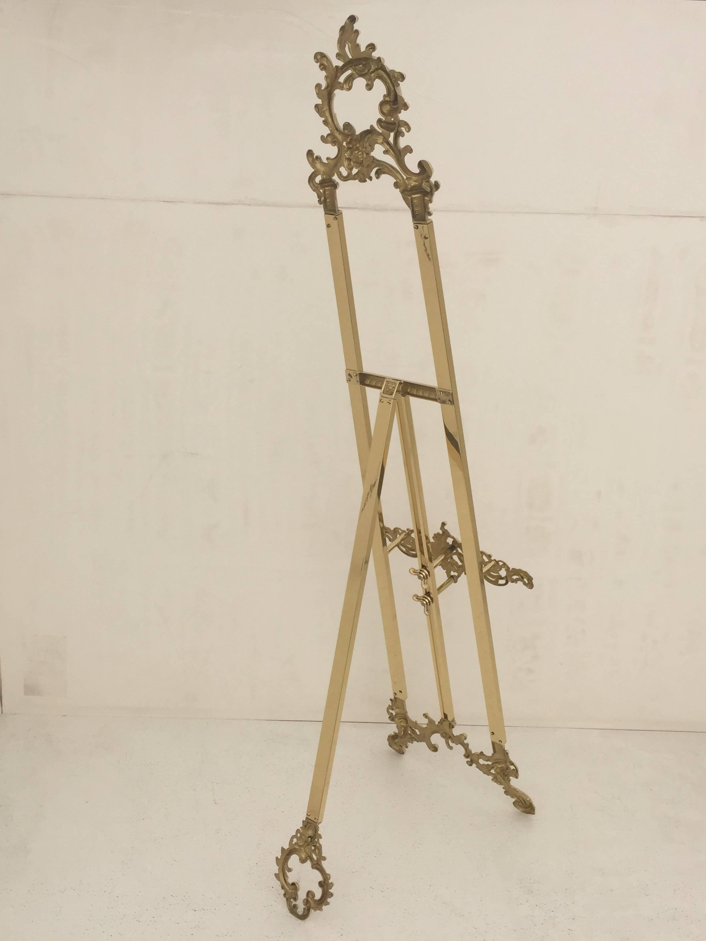 Polished Brass Floor Easel In Excellent Condition In North Hollywood, CA