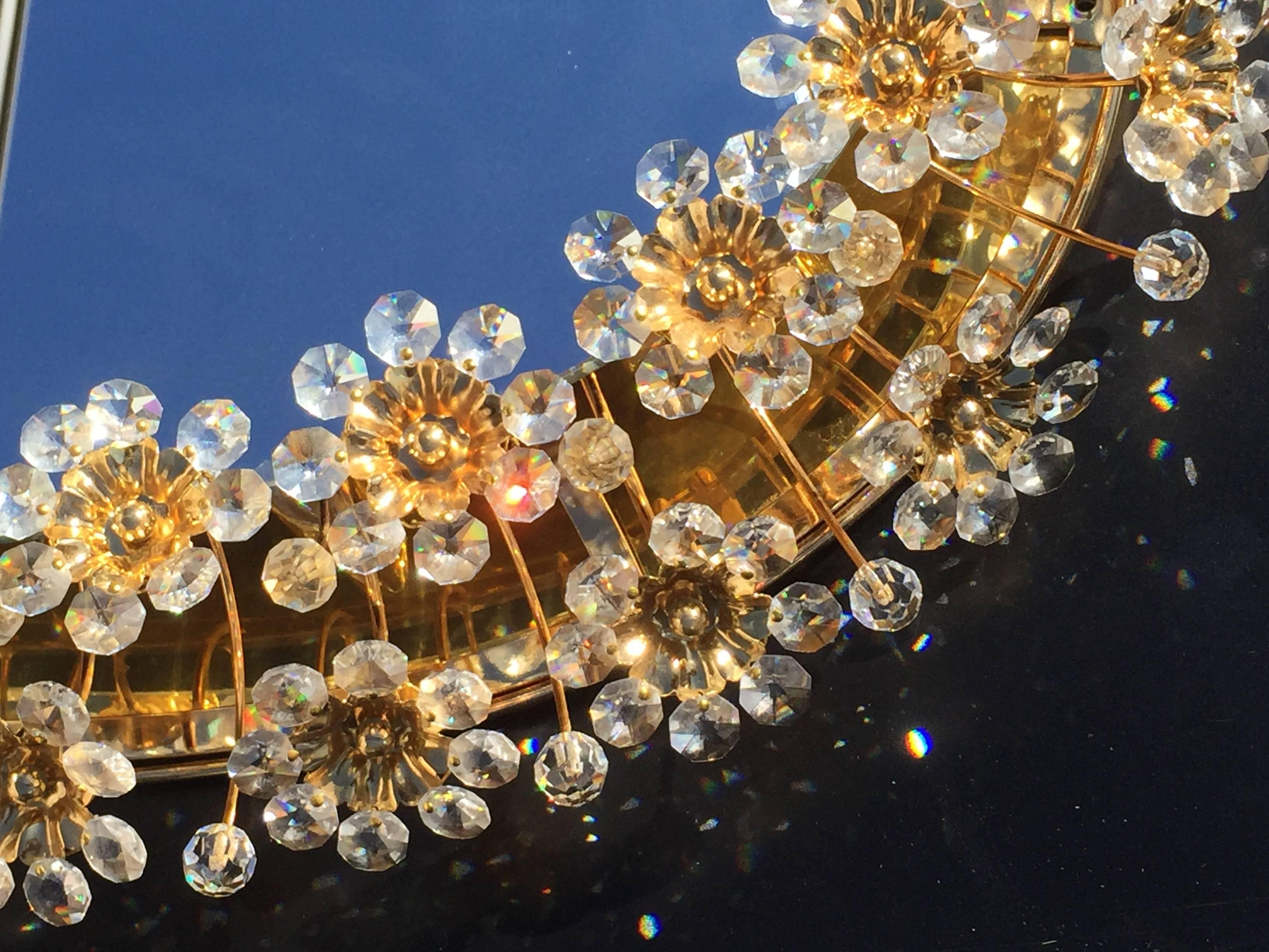 Beleuchteter Spiegel mit Kristallblumen von Palwa im Zustand „Hervorragend“ im Angebot in North Hollywood, CA