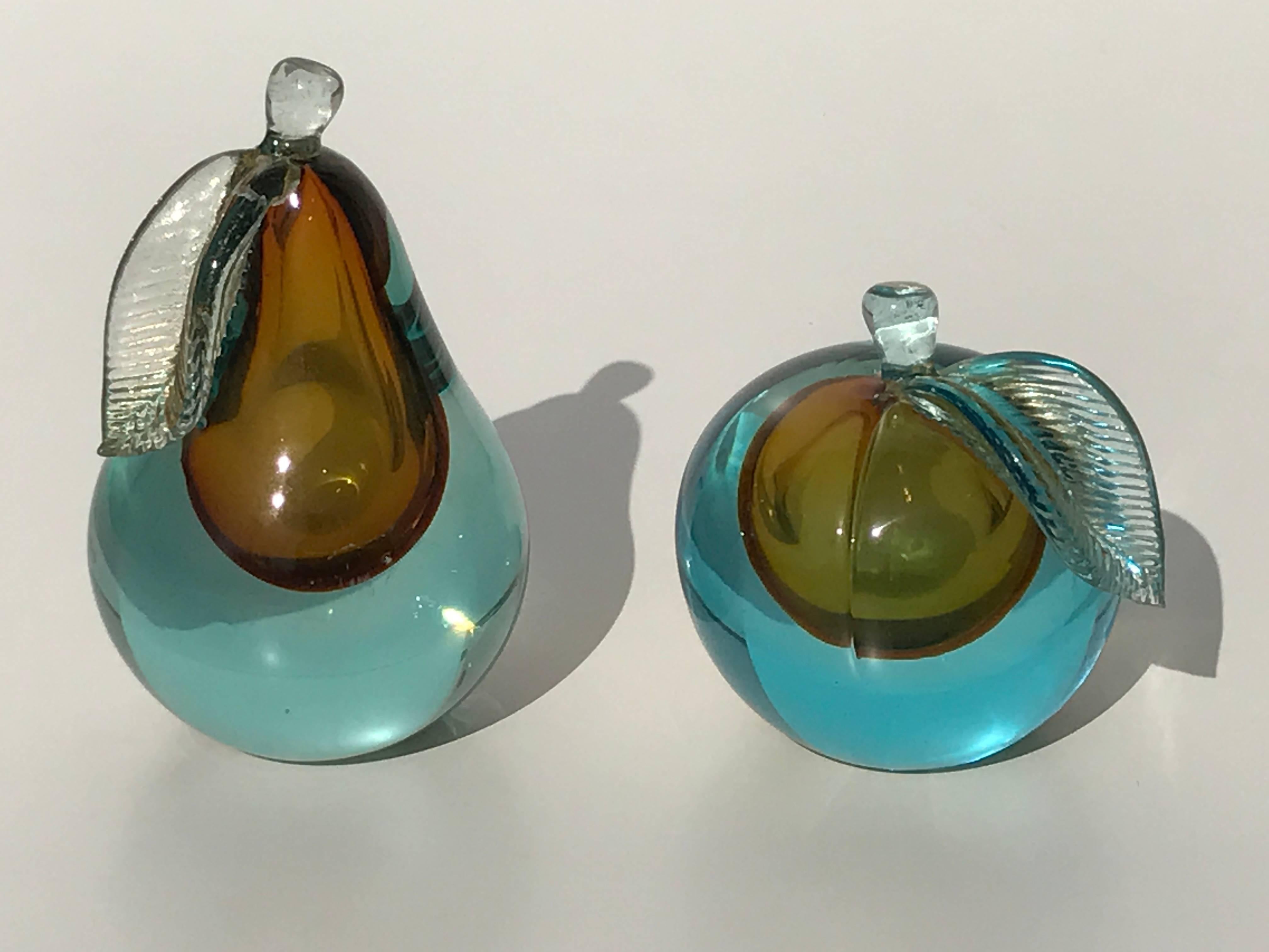 Set of vintage Murano glass apple and pear bookends
Measures: Pear is 7