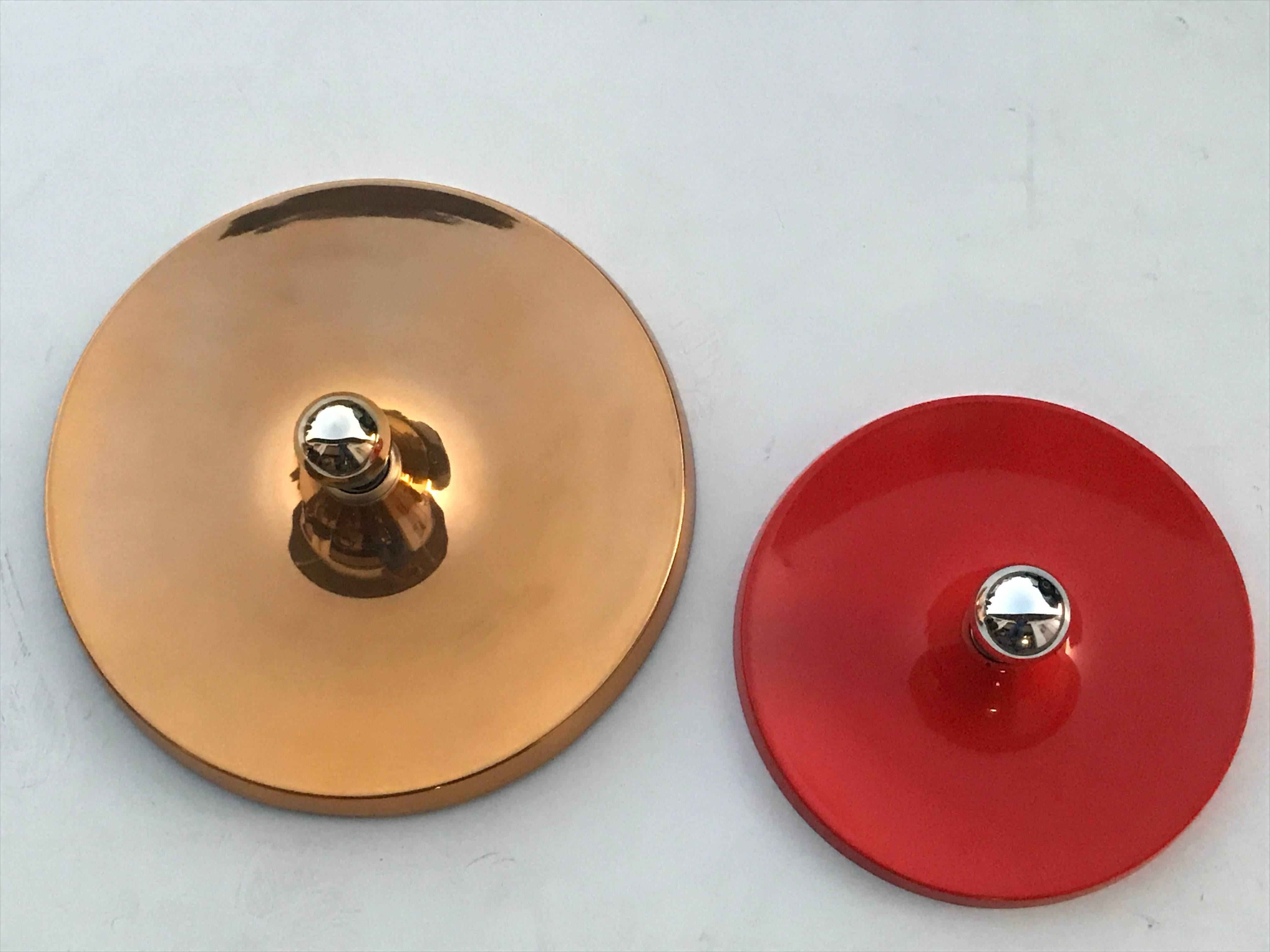 Milieu du XXe siècle Lampes à montage encastrées disque rouge feu allemand en vente