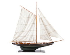 Large-Scale Pond Yacht Model