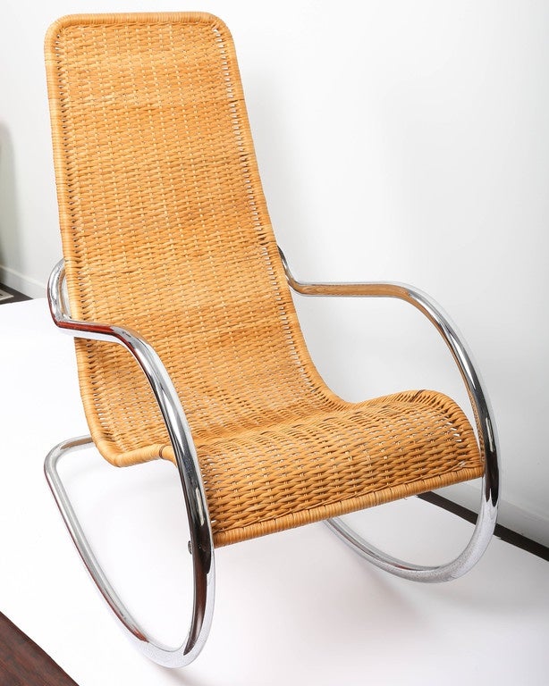 Italian Rocker in the manner of Mies Van der Rohe In Excellent Condition In New York City, NY