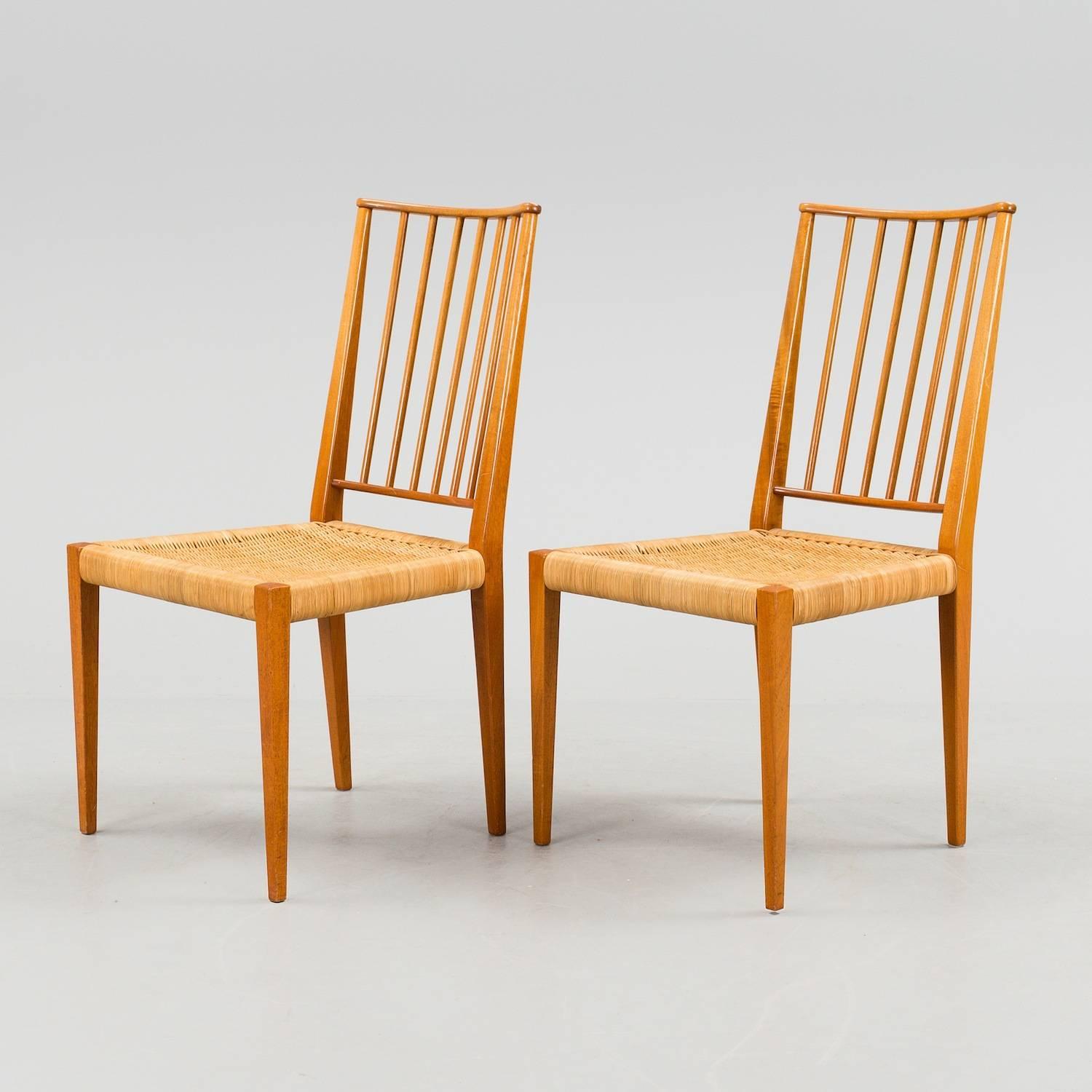 Designed by Josef Frank in the 1920s for Haus und Garten (House and Garden) company in Vienna and first produced by Svenskt Tenn in 1938. In 1968, the chair was displayed in mahogany with a woven rattan seat at the Nationalmuseum’s Josef Frank