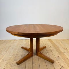 Round, extendable teak dining table, Denmark, 1960s