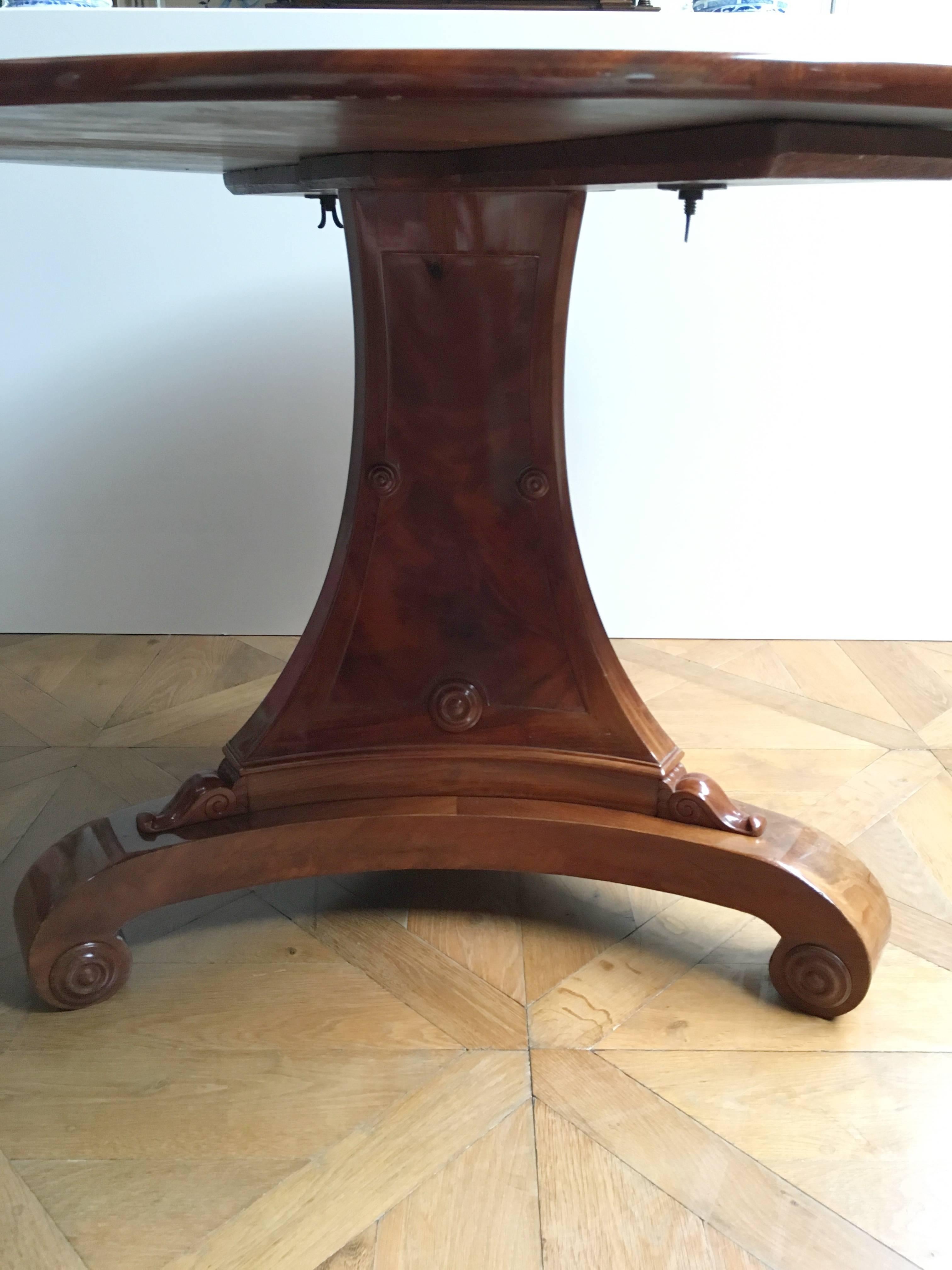 Veneer Dutch Empire Table For Sale