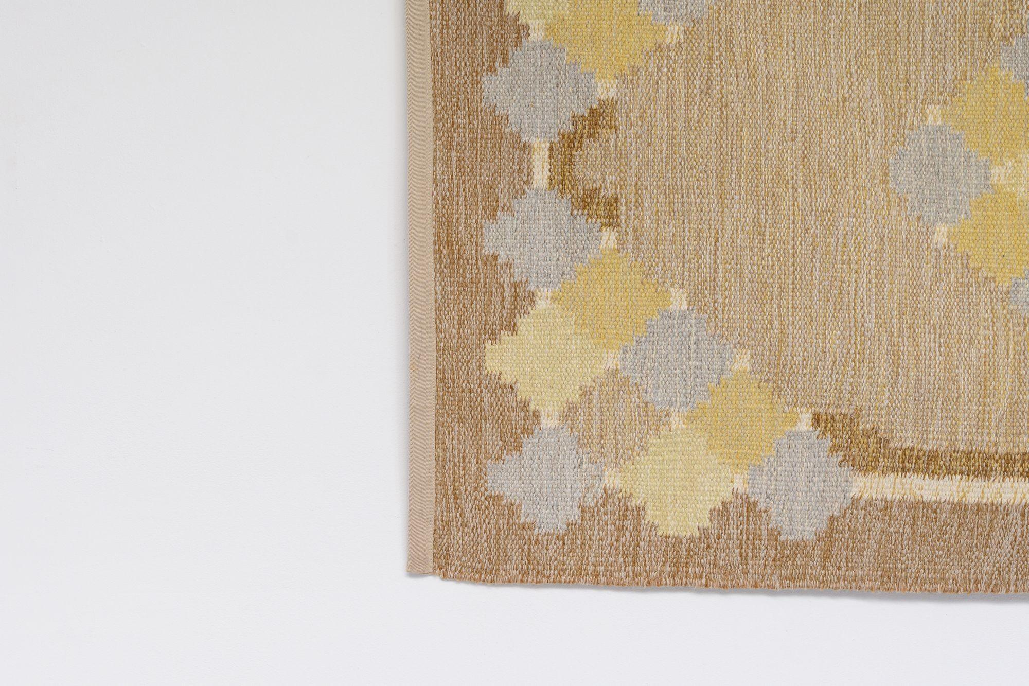 Kilim svedese di metà secolo firmato JK In condizioni buone in vendita a London, England