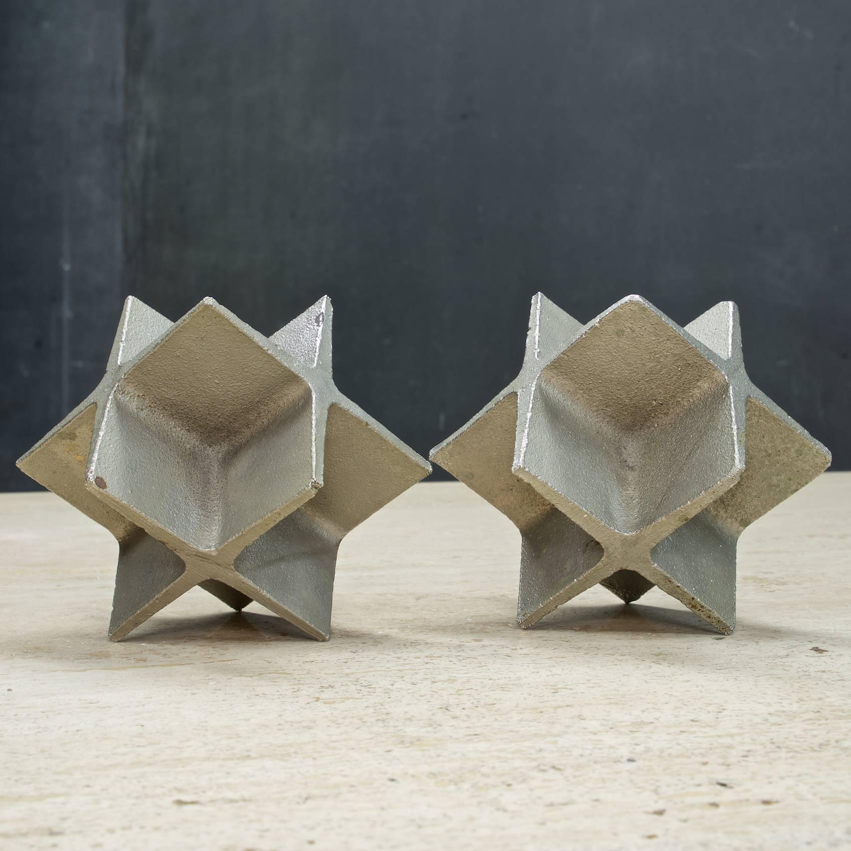 Austrian Carl Auböck Designed 1960s Brutalist Crossed Cube Bookends Statuettes