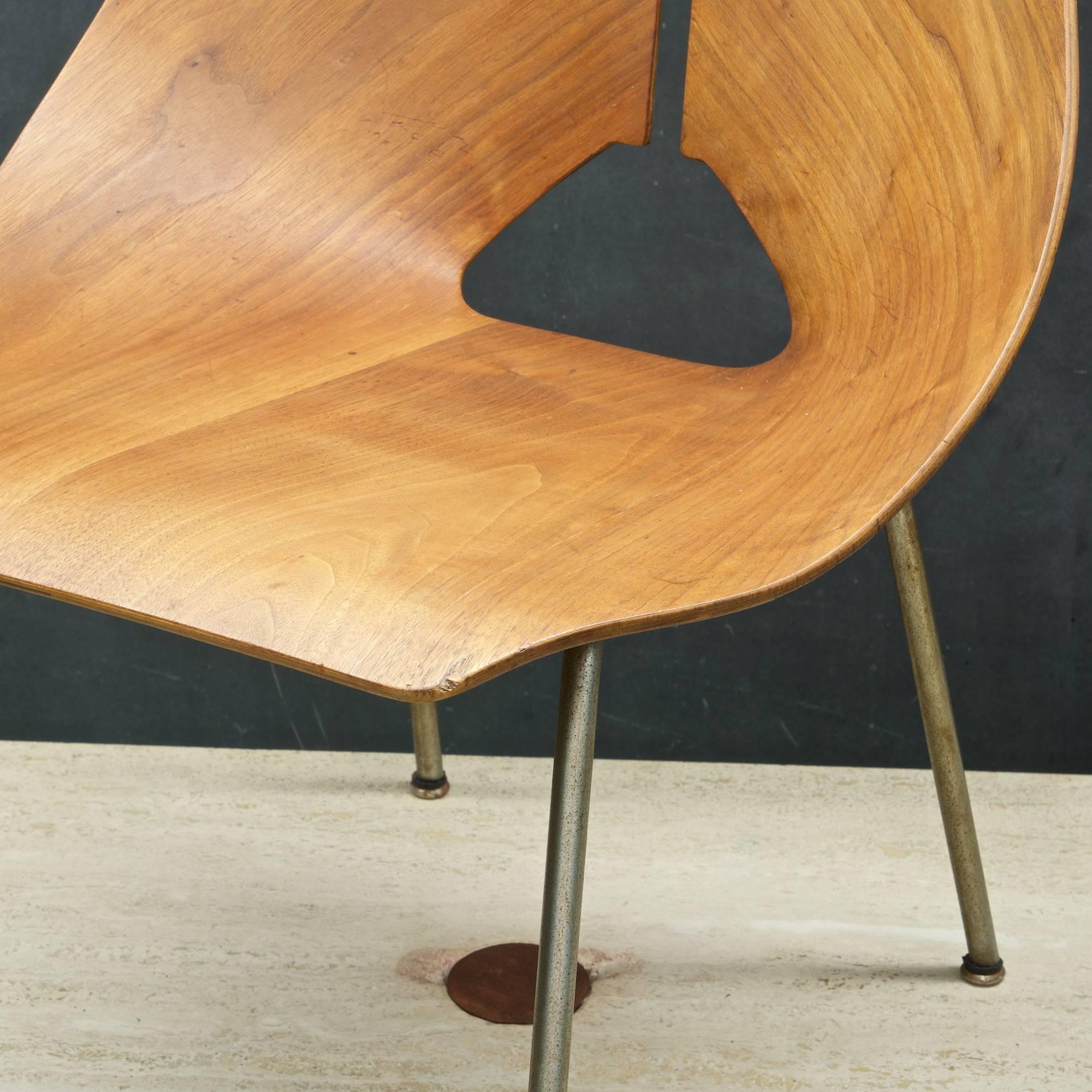 Mid-Century Modern 1950s Bent Plwood  Chair by Ray Komai JG Furniture Inc. Mid-Century Architect