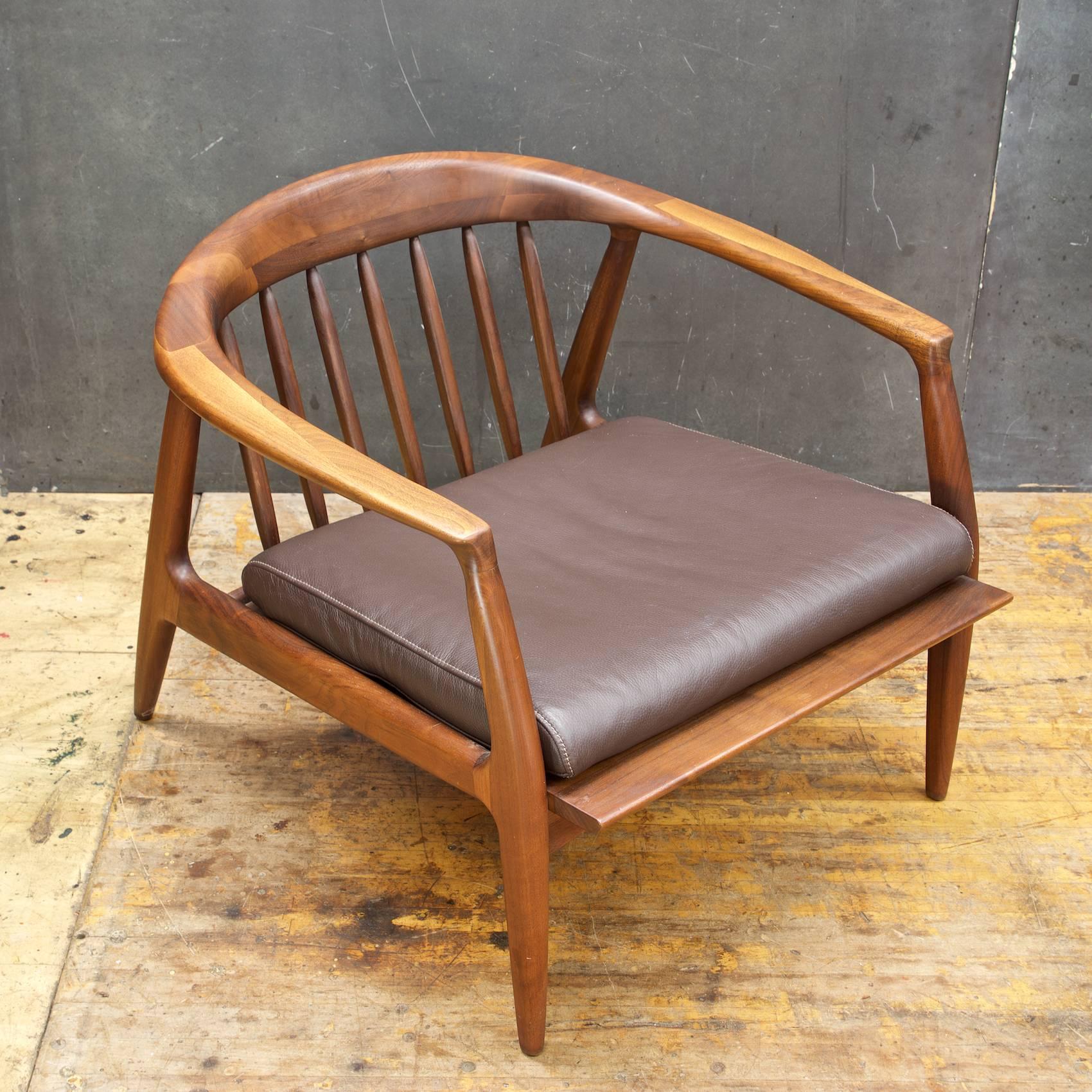 Mid-Century Modern 1960s Walnut and Leather Lounge Chairs