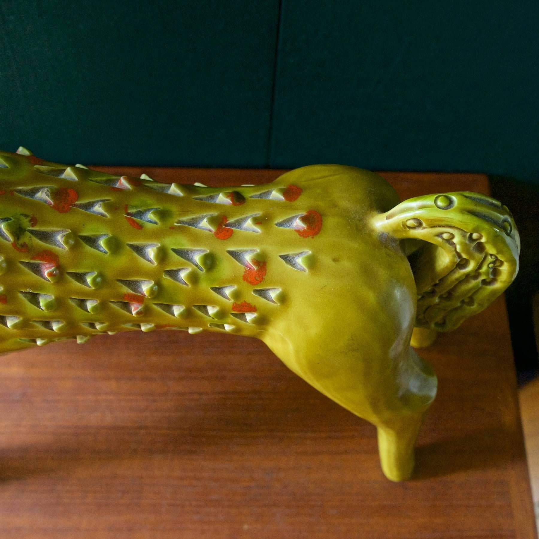 Sculpture équine de cheval sauvage en poterie italienne jaune de Bitossi Bagni Fantoni Bon état - En vente à Hyattsville, MD