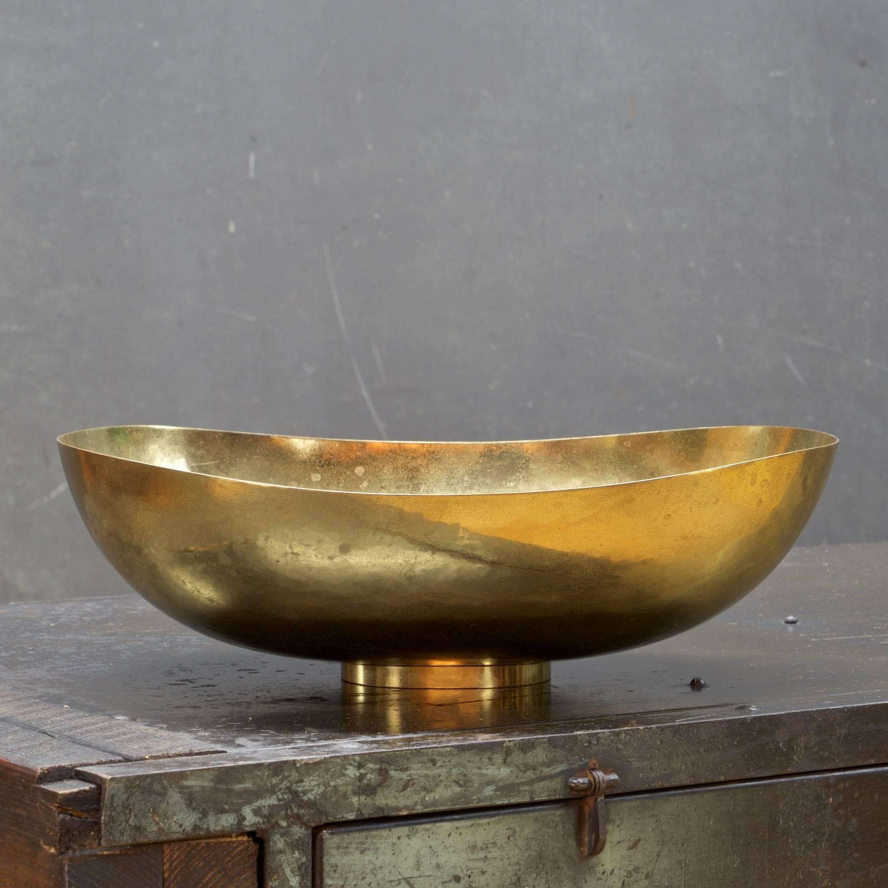 Brass Monumental Bauhaus Footed Bowl Hand-Hammered Hayno Focken, Germany