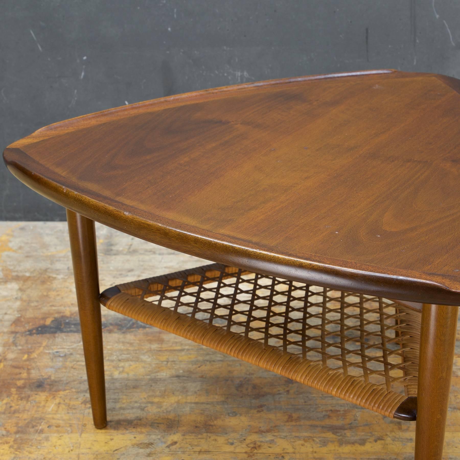 Scandinavian Modern Early 1950s Danish Triangle Guitar Pik Tiered Cane Side Table Poul Jensen Selig