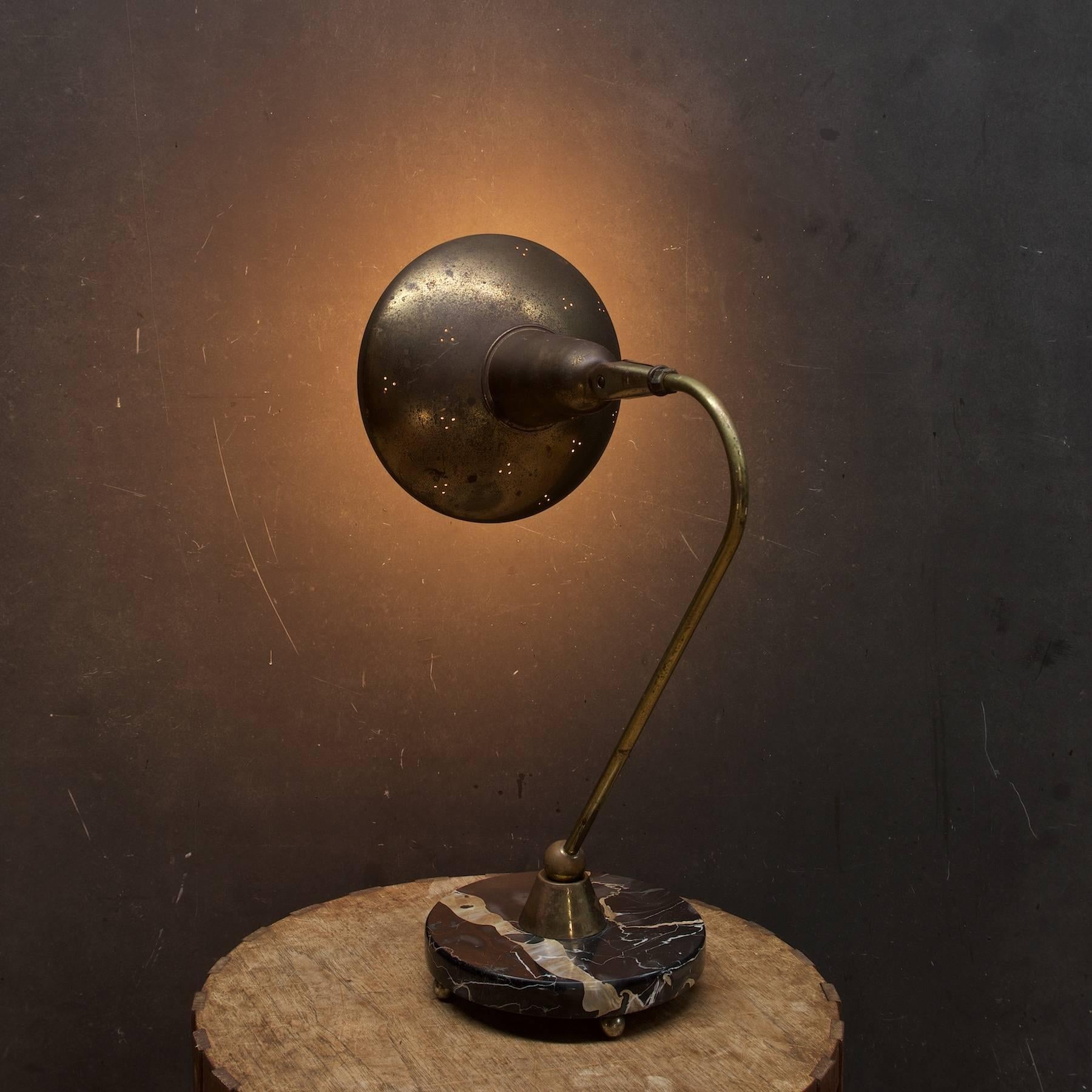 Mid-Century Modern Classic Mid-Century Brass Table Lamp on Gold Ribbon Black Marble Base