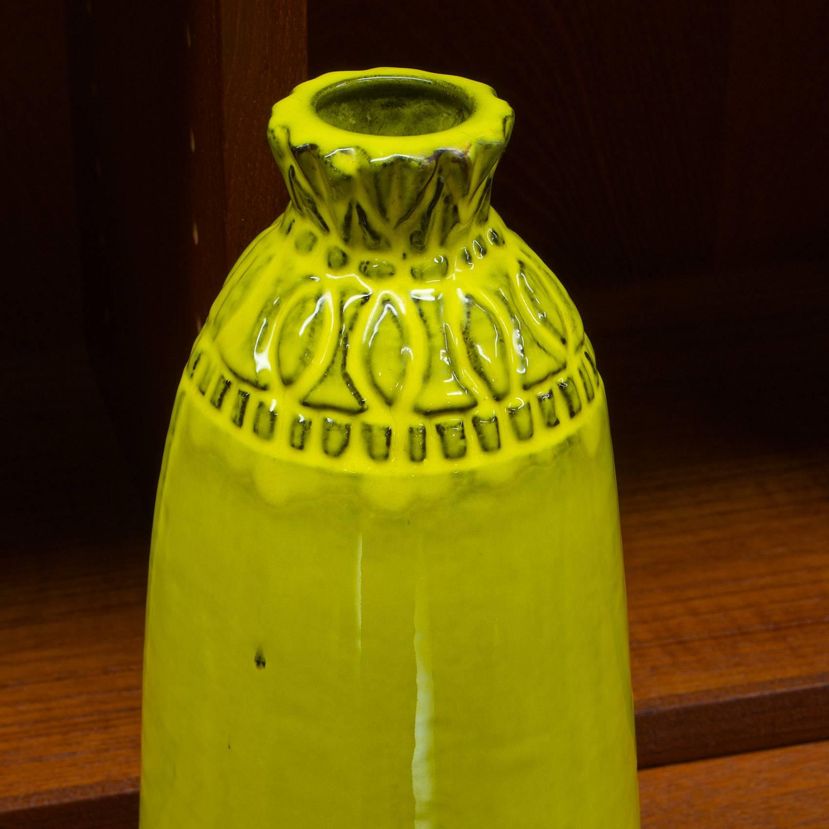 American Rare Raul Coronel Yellow King Vase Decanter