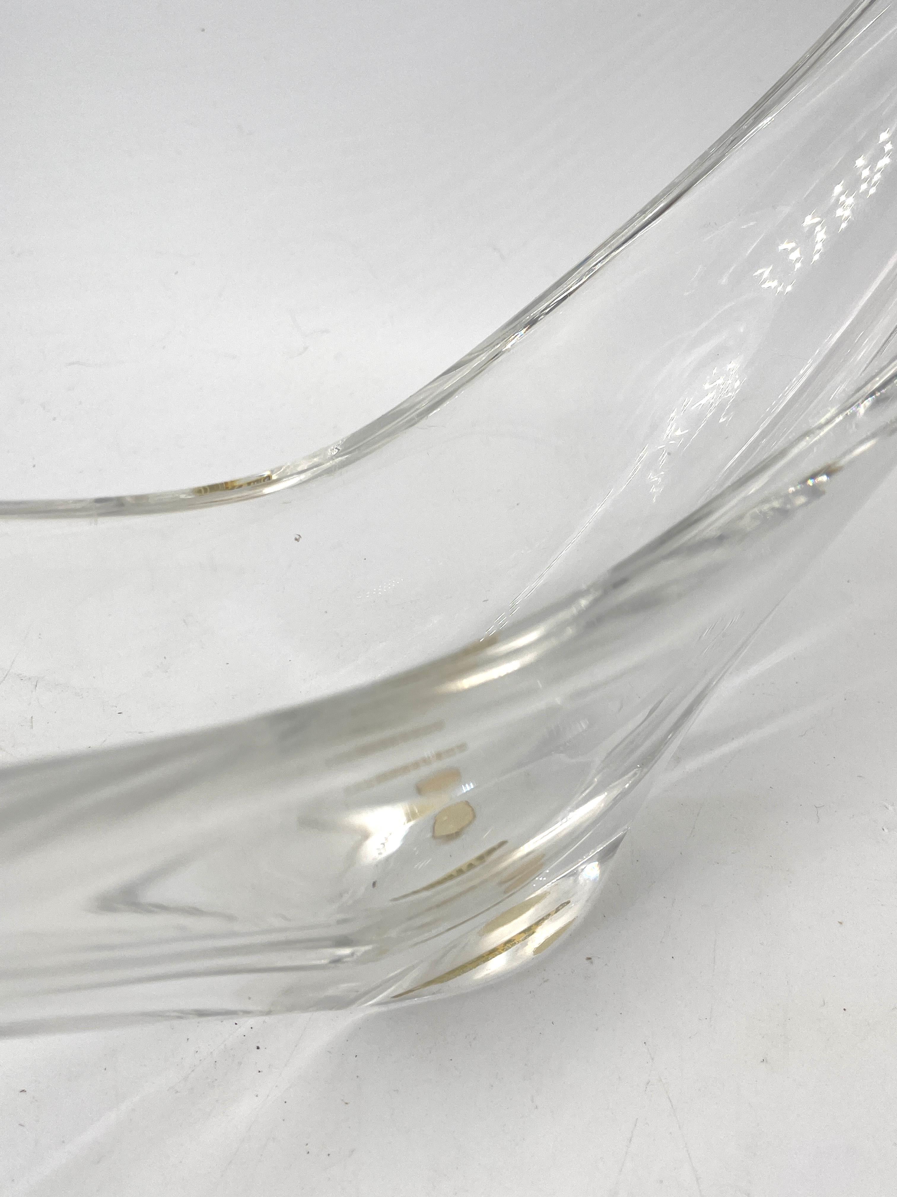 Metà XX secolo Centrotavola a coda di rondine in cristallo d'arte Daum d'annata, metà del secolo scorso in vendita