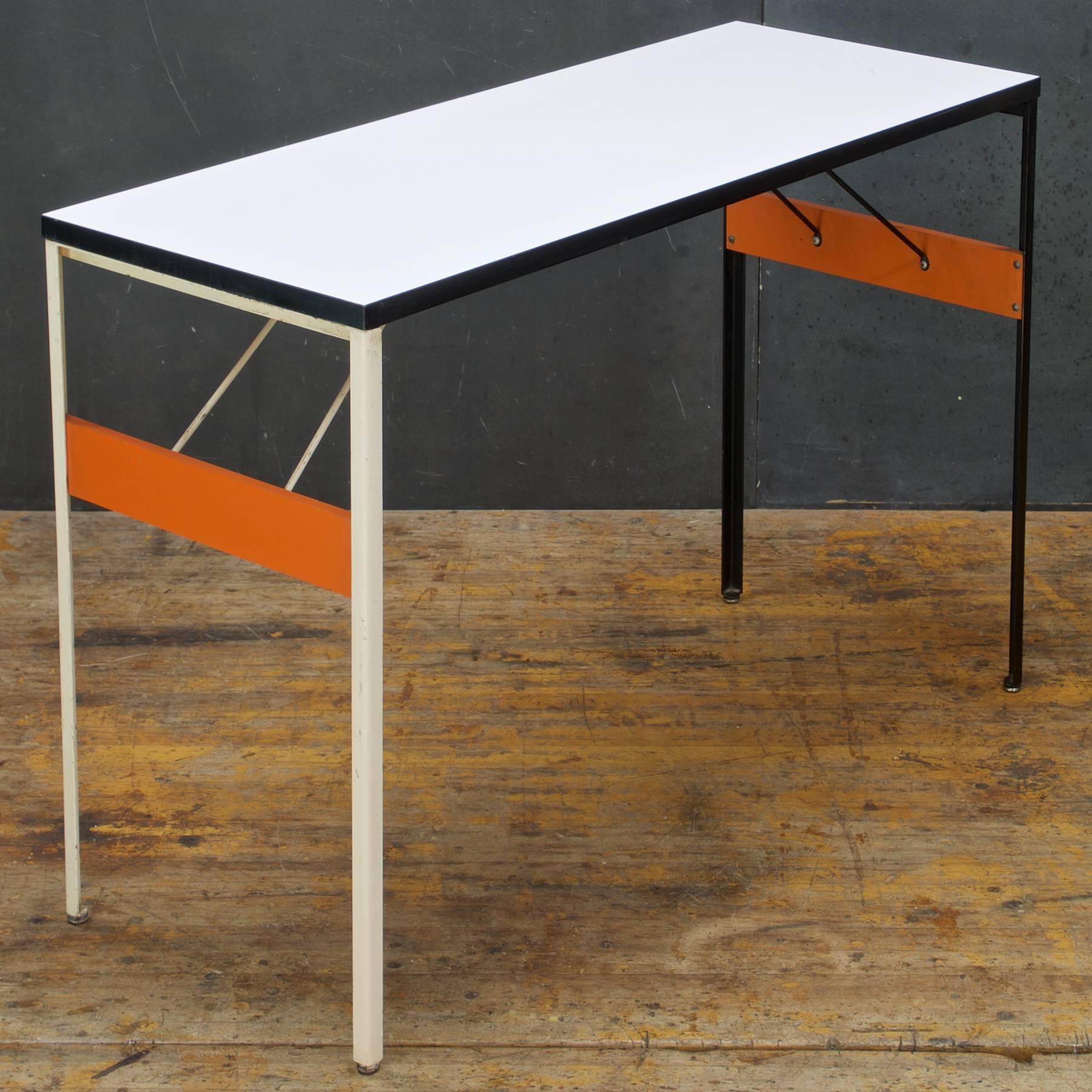 Beautiful and Rare George Nelson Steel-frame Group worktable desk or console table by Herman Miller. Odd/Rare configuration or assemblage. Level, Sturdy and Usable. 

Will be shipped disassembled and shipped FEDEXground.