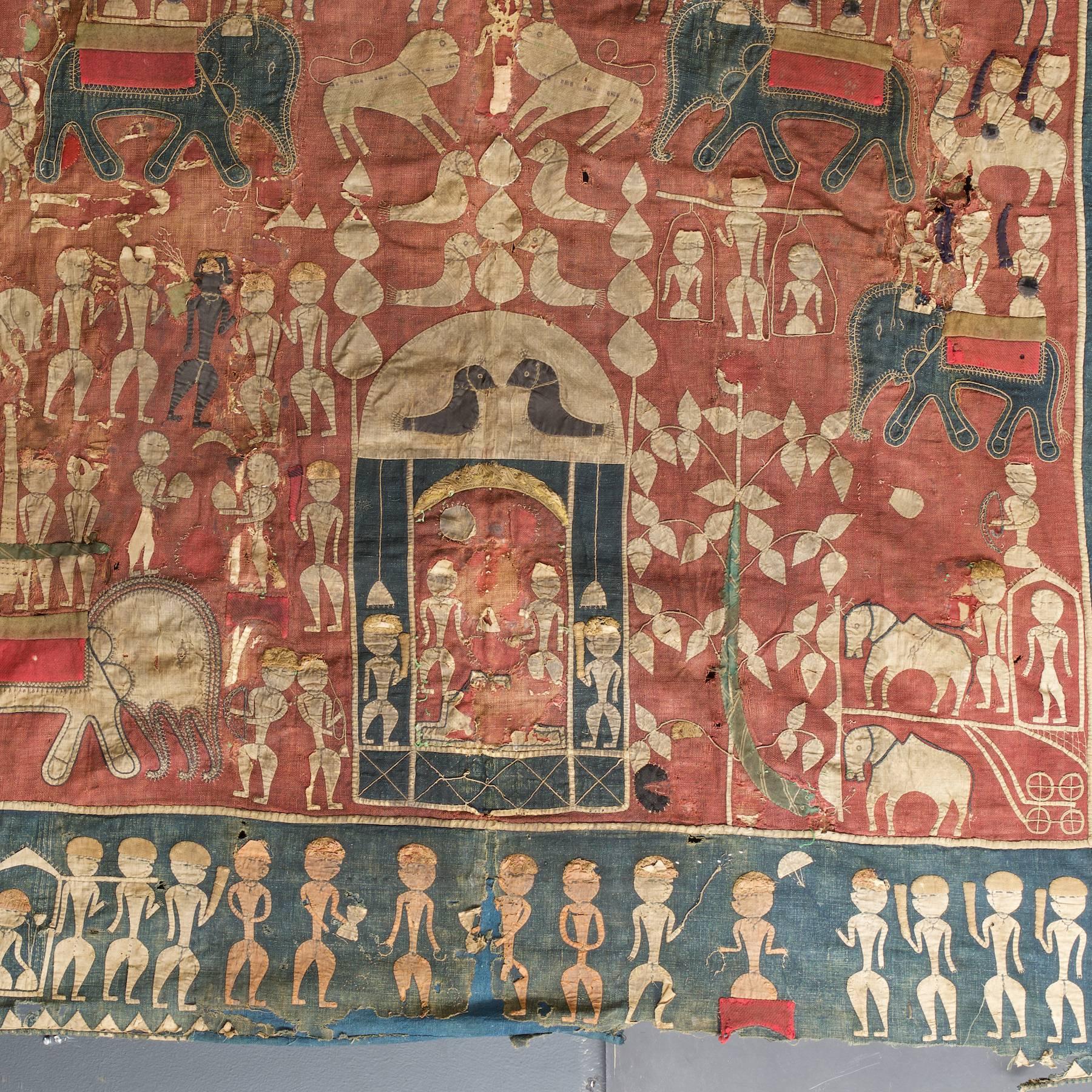 Wandteppich mit Elefanten, Pferden und Königen in Indigo, afrikanisch-asiatisch, böhmische Stickerei (Unbekannt) im Angebot