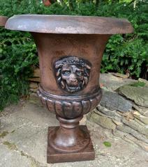 1810s St.Pauls Estate Hedge Maze Entryway Urns with Lions Heads