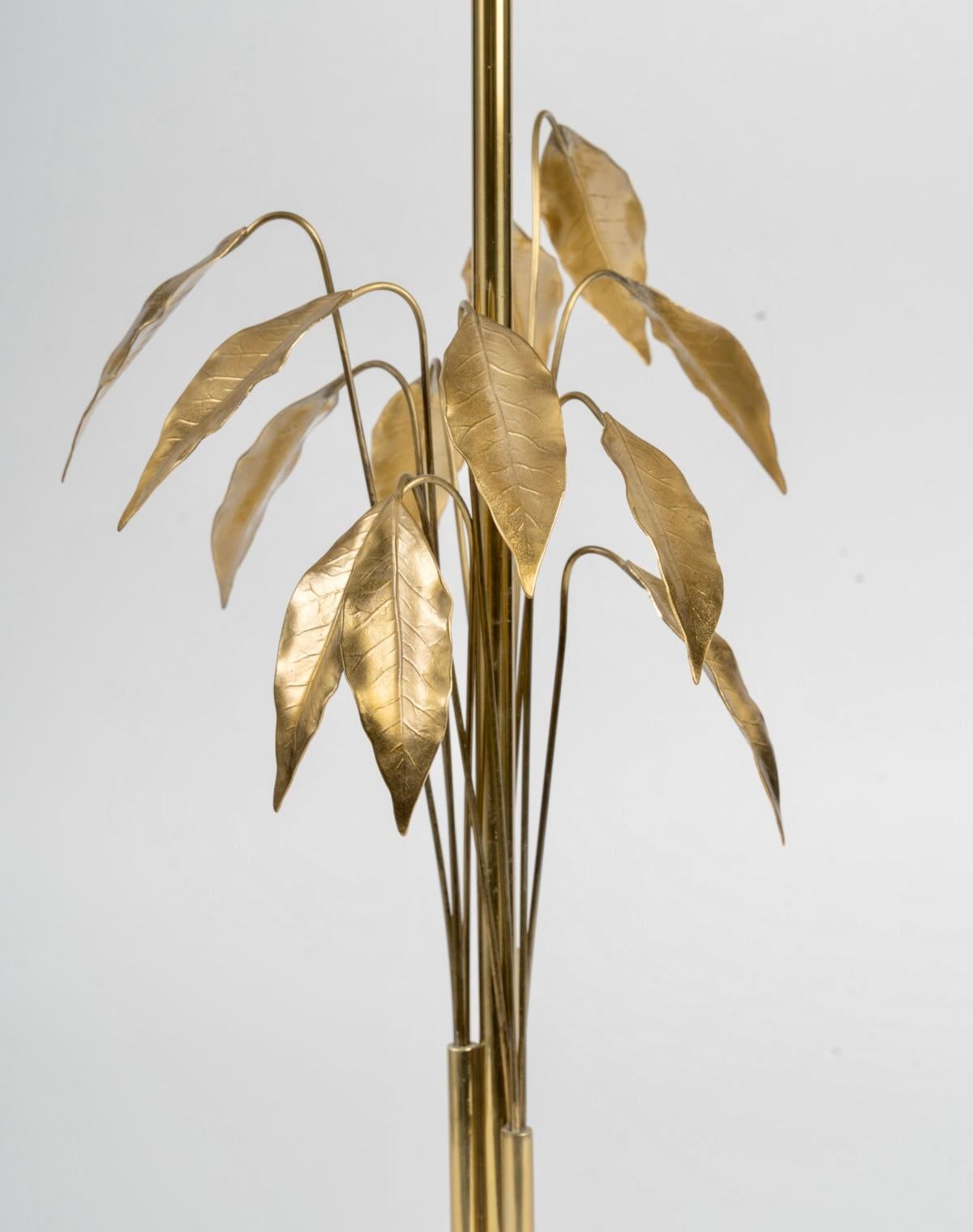 1960 Feuillage-Lampe von Charles aus Bronze und vergoldetem Messing. im Angebot 1