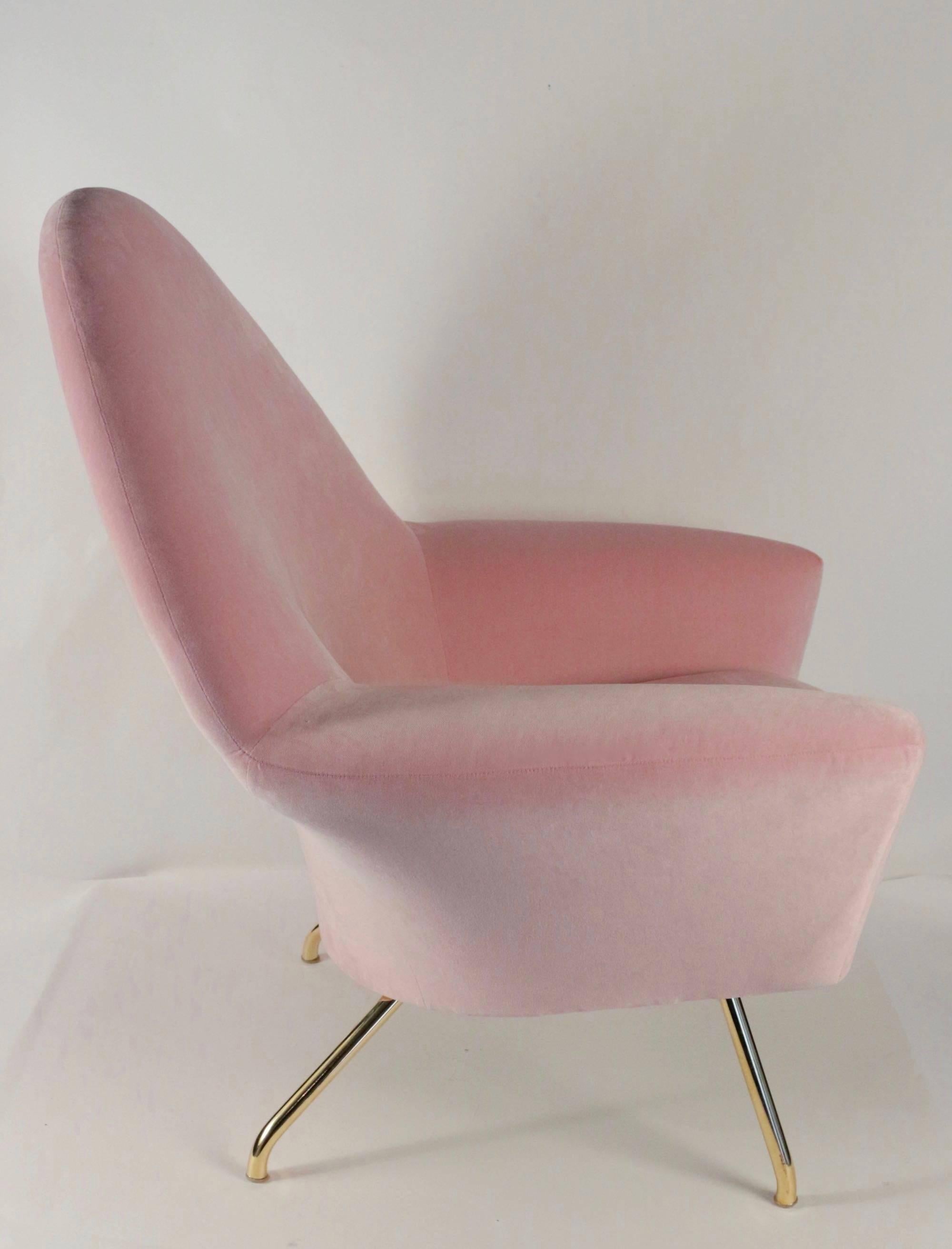 French 1950s Pair of Armchair, Model 770 by Joseph Andre Motte, Pink Velvet and Brass