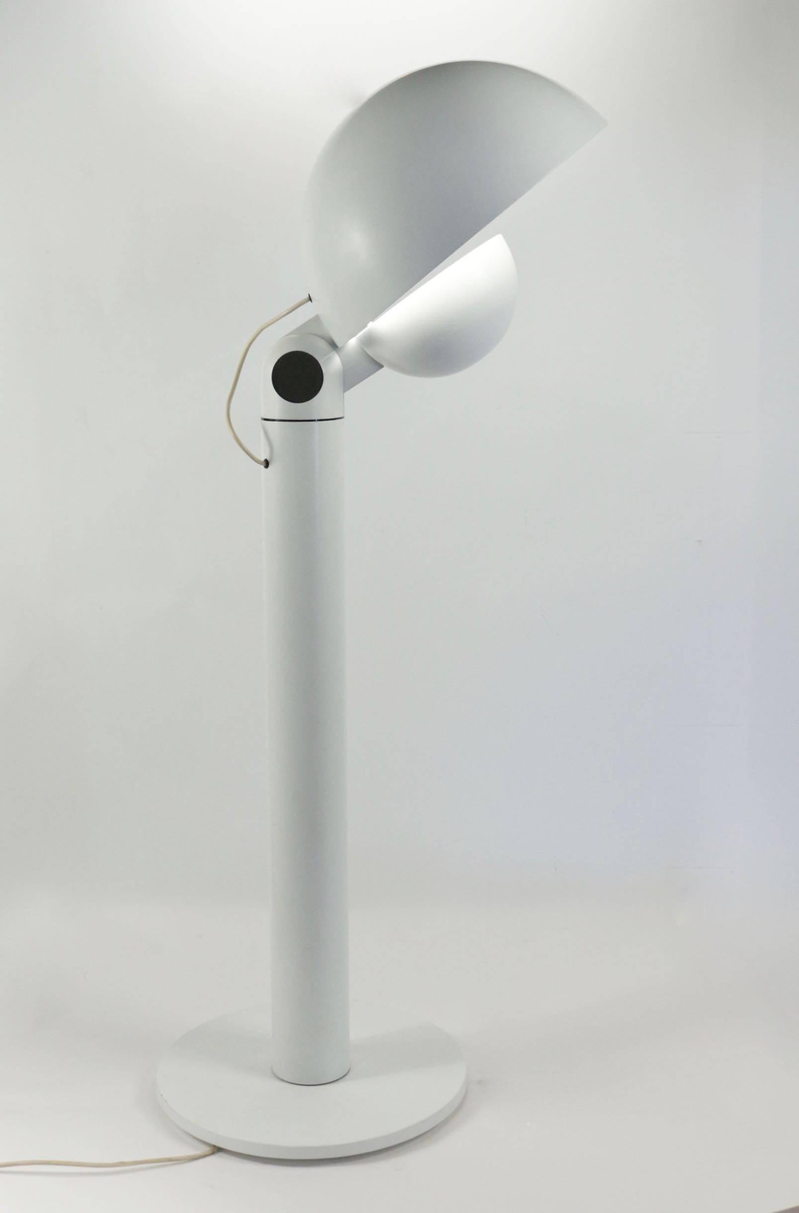 'Cuffia' floor lamp designed by Francesco Buzzi. 
Manufactured by Bieffeplast, Italy, 1969.

Made of white lacquered aluminum.
The two hemispherical lampshades are adjustable with large chrome screws.
 