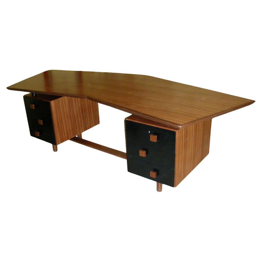 Large desk from the 1950's For Sale