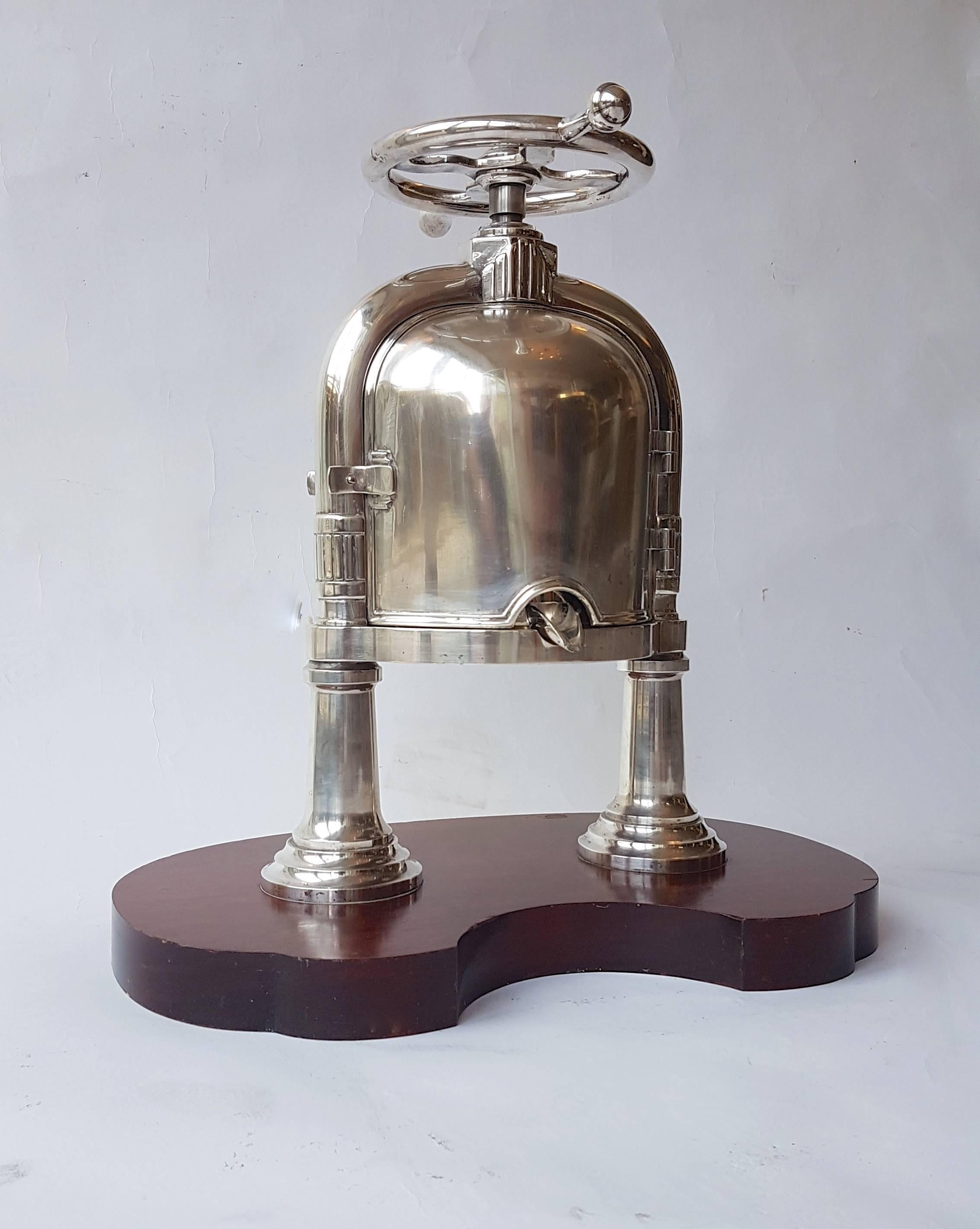 Rare and specially-designed silver platered duck press by Christofle, 1920.

The duck press is used for the 