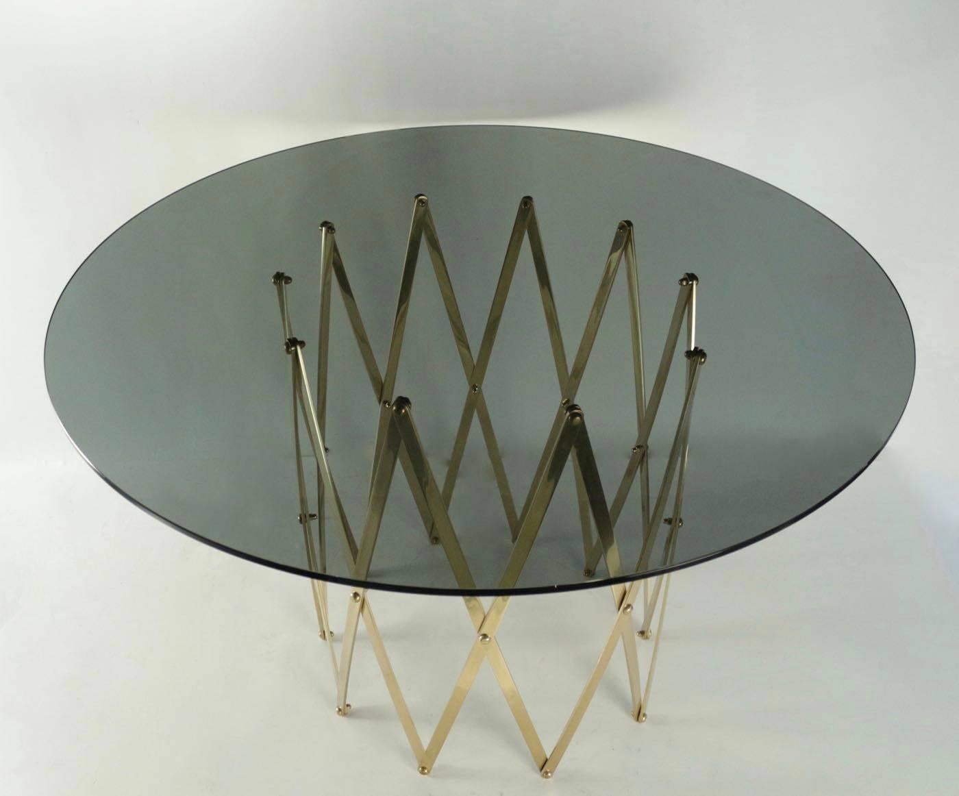 1960s Maison Honoré Extensible Brass Cross Brace Table In Good Condition In Saint-Ouen, FR