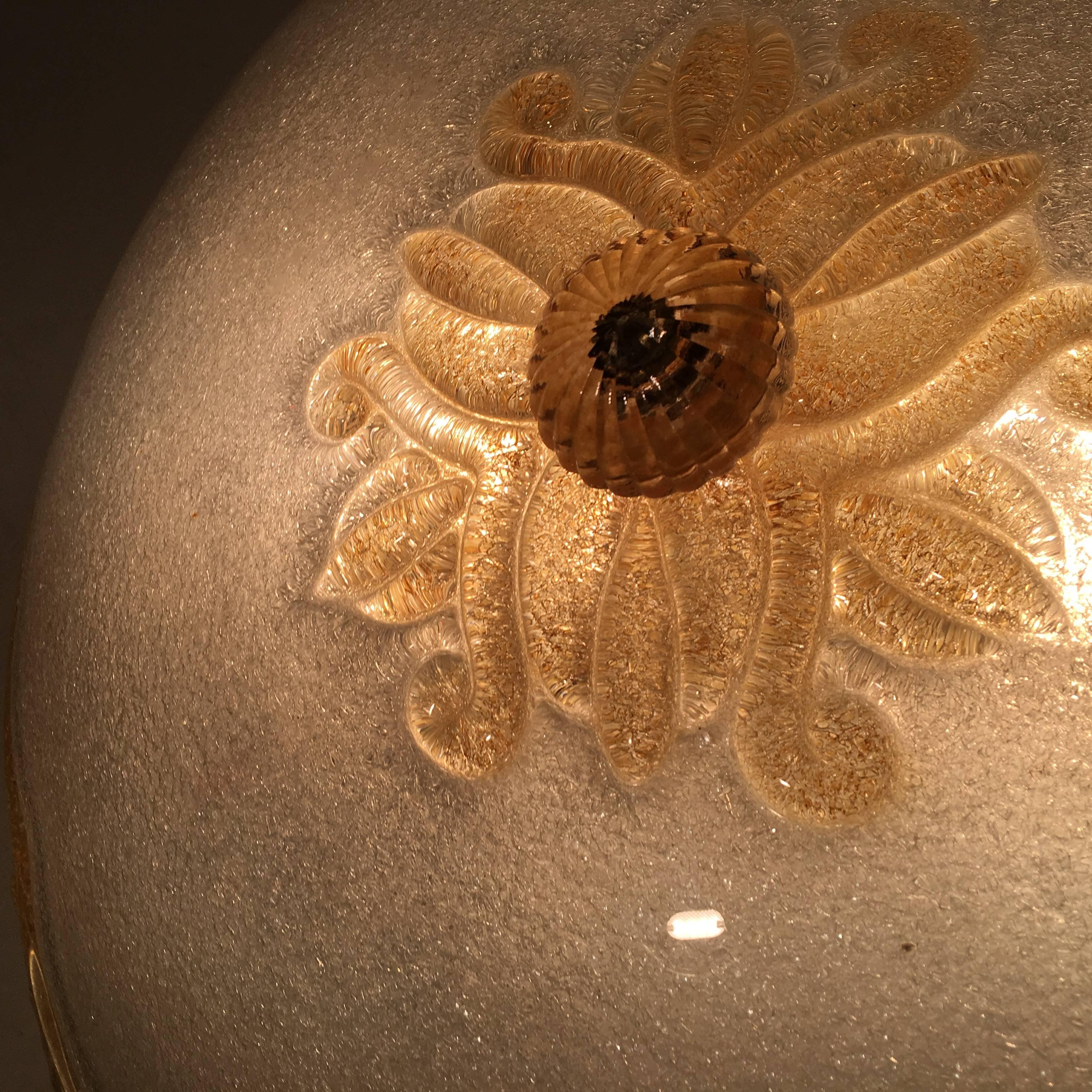 Murano Glass Ceiling Light or Flush Mount with Gold Inclusions by Barovier 1970s For Sale 3