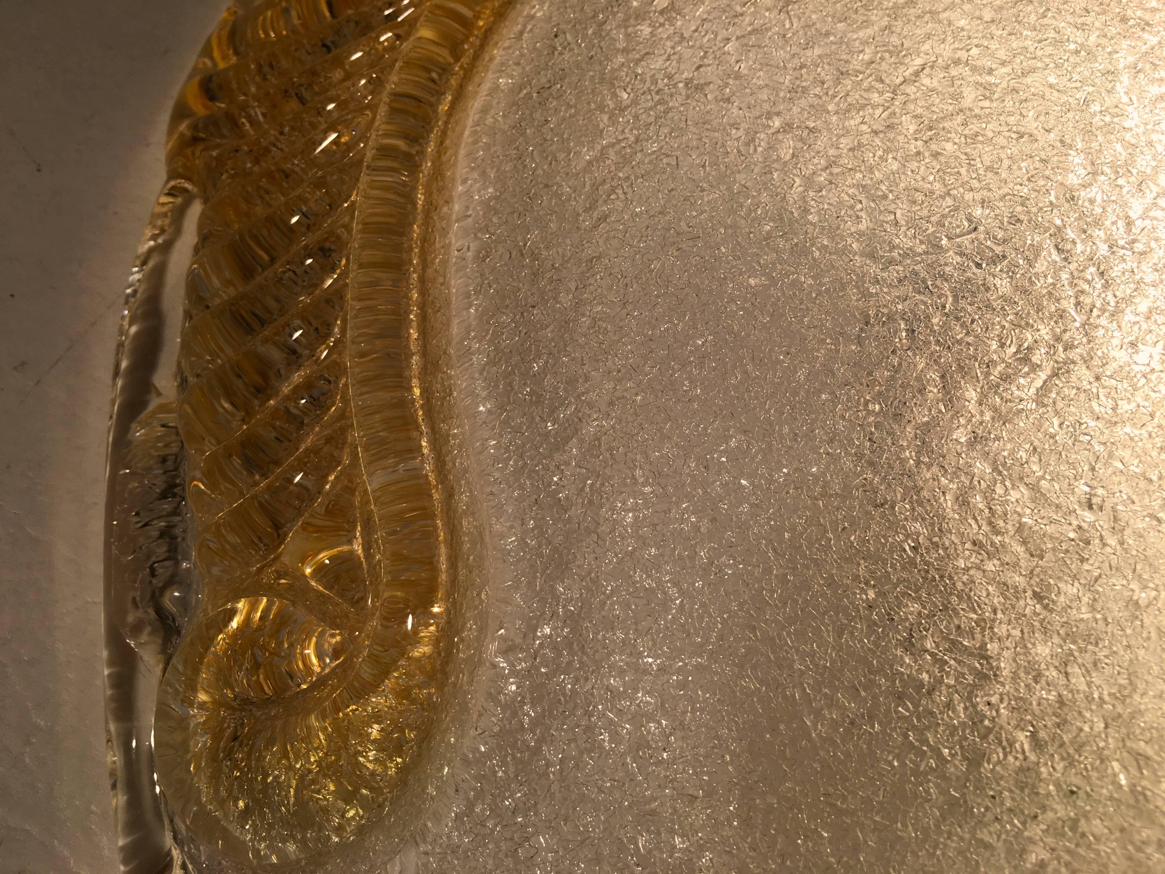 Plafonnier ou plafonnier en verre de Murano avec inclusions d'or par Barovier 1970 en vente 3
