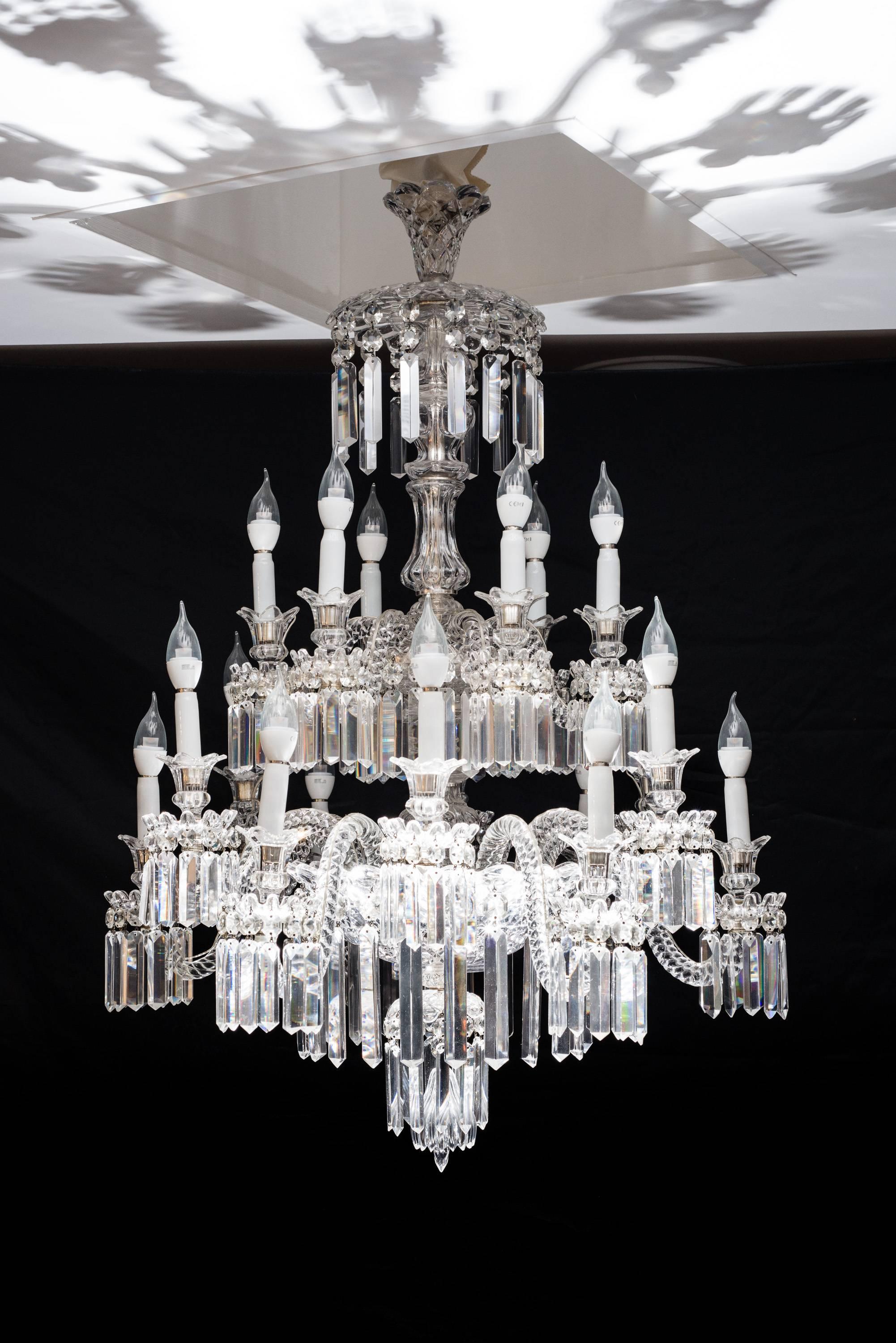 Baccarat Crystal Important Chandelier, France, 1850s In Excellent Condition In Rome, IT