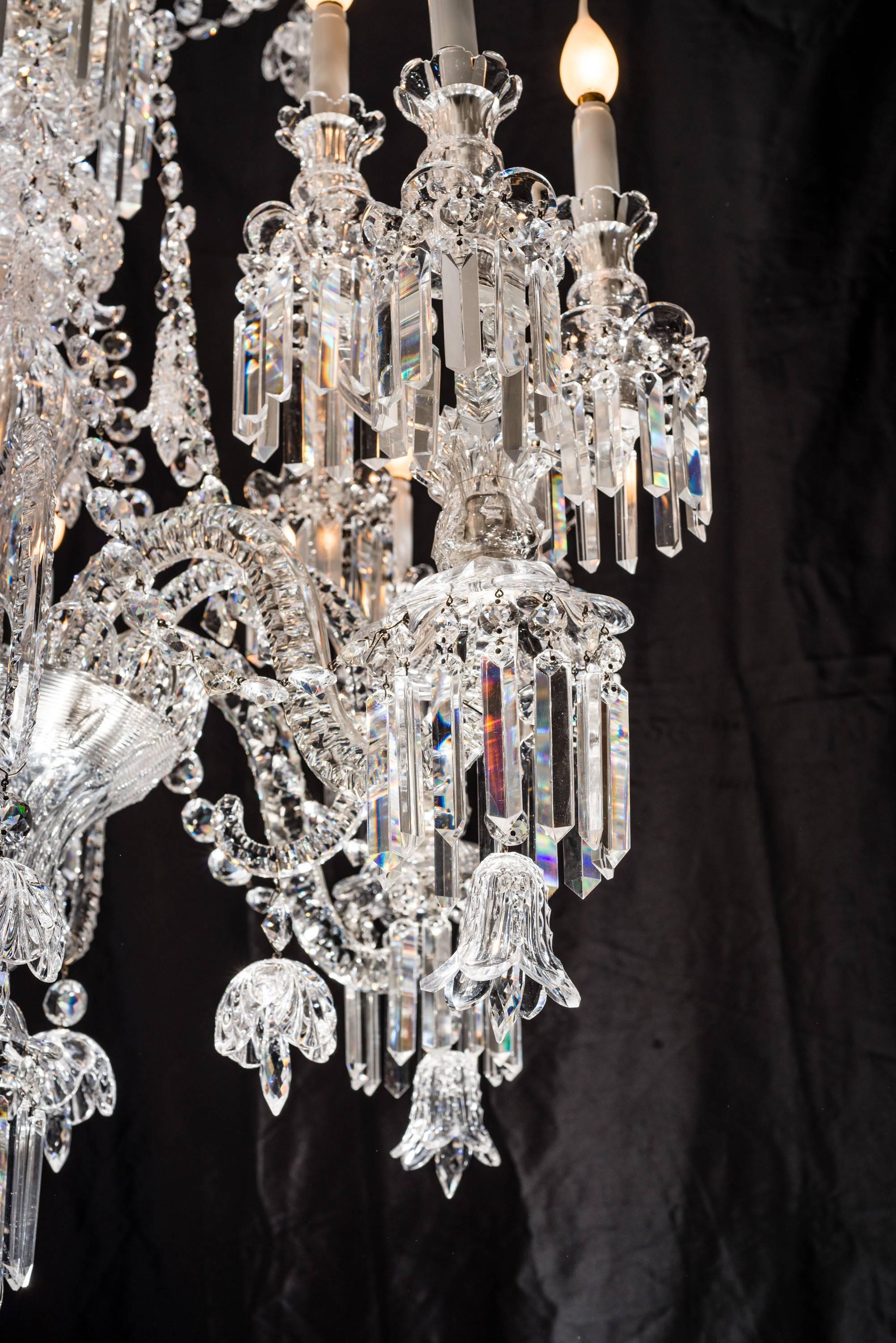 Lustre d'exception en cristal de Baccarat  France, début du 19e siècle Excellent état - En vente à Rome, IT