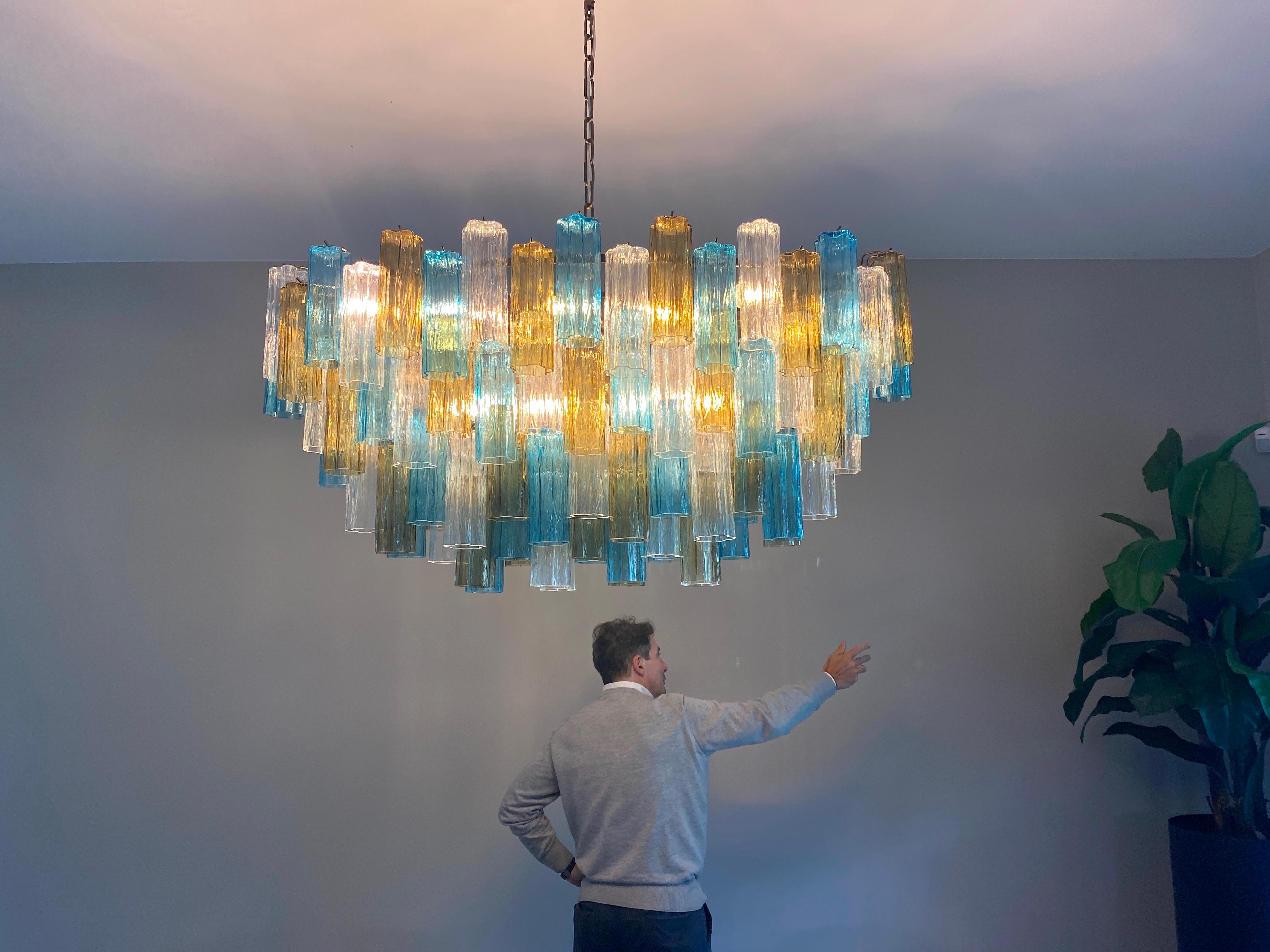 Large Oval Shaped Multi-Color Murano Glass Chandelier Model Forte dei Marmi For Sale 6