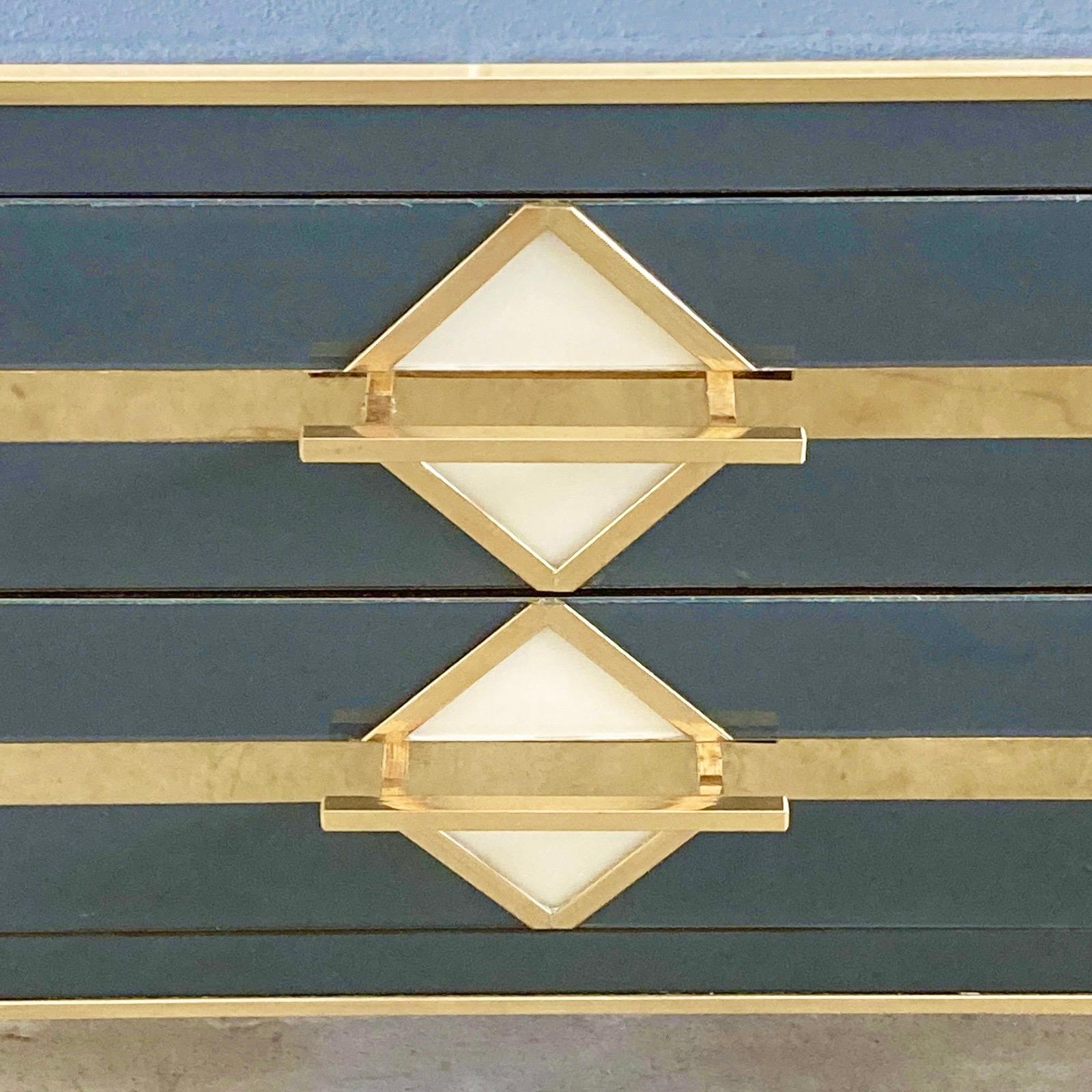 Paire de tables de chevet ou de commodes grises de style milieu de siècle Excellent état - En vente à Rome, IT