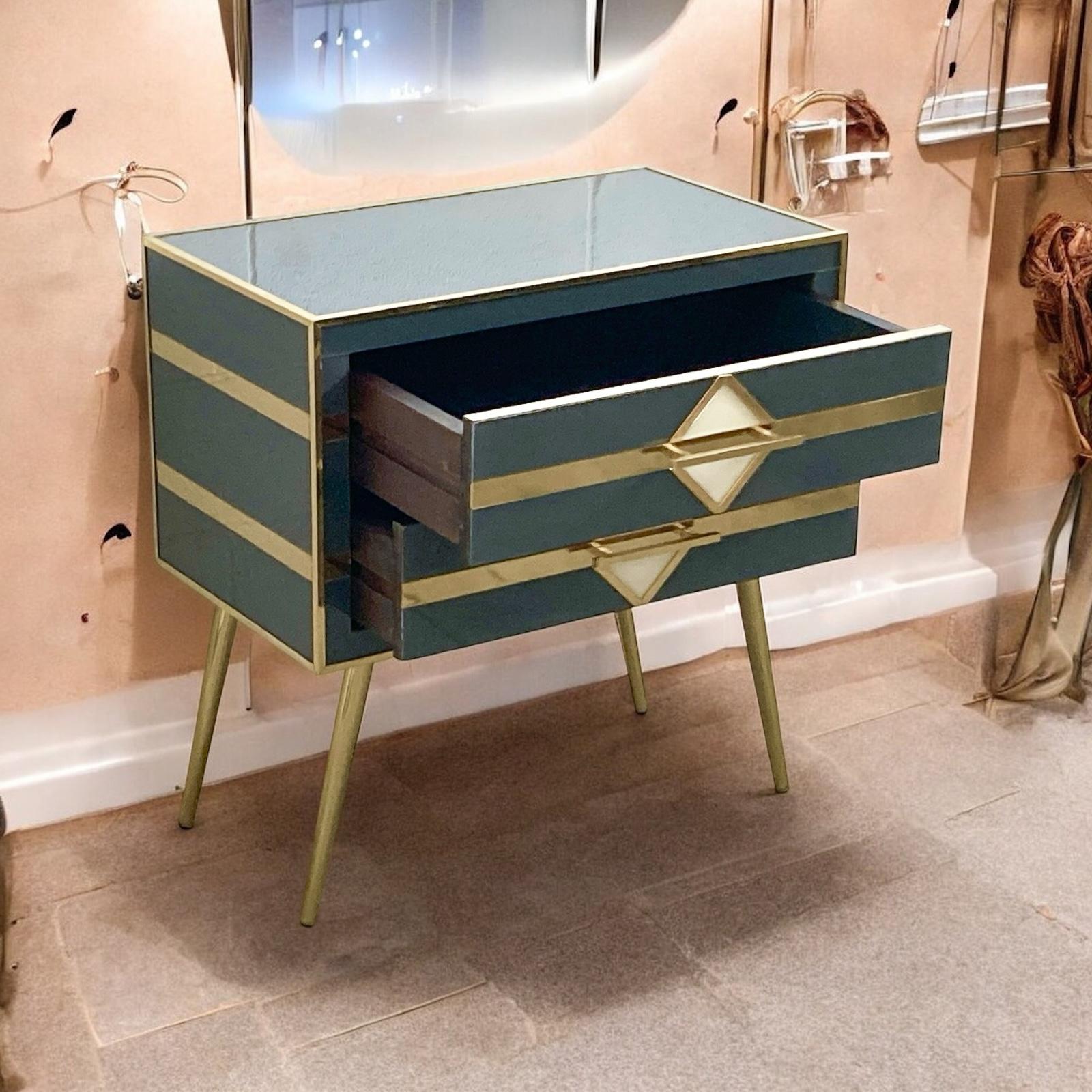 Paire de tables de chevet ou de commodes grises de style milieu de siècle en vente 8