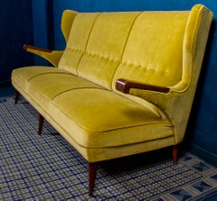 Large Modern Mid-Century Italian Canapè or Sofa attr. to Osvaldo Borsani