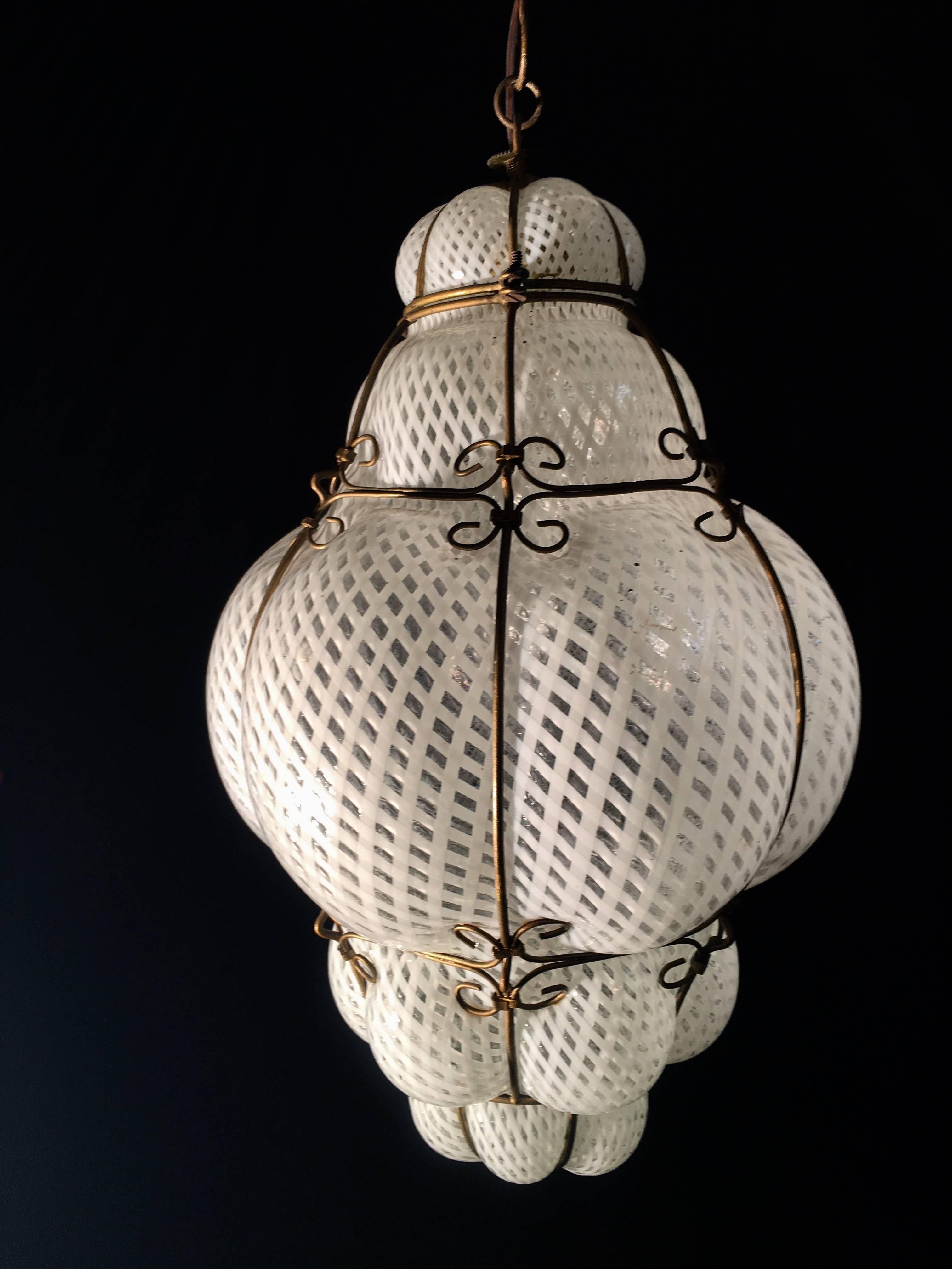 Venetian Lantern in Murano Reticello Glass, 1950s In Good Condition In Rome, IT