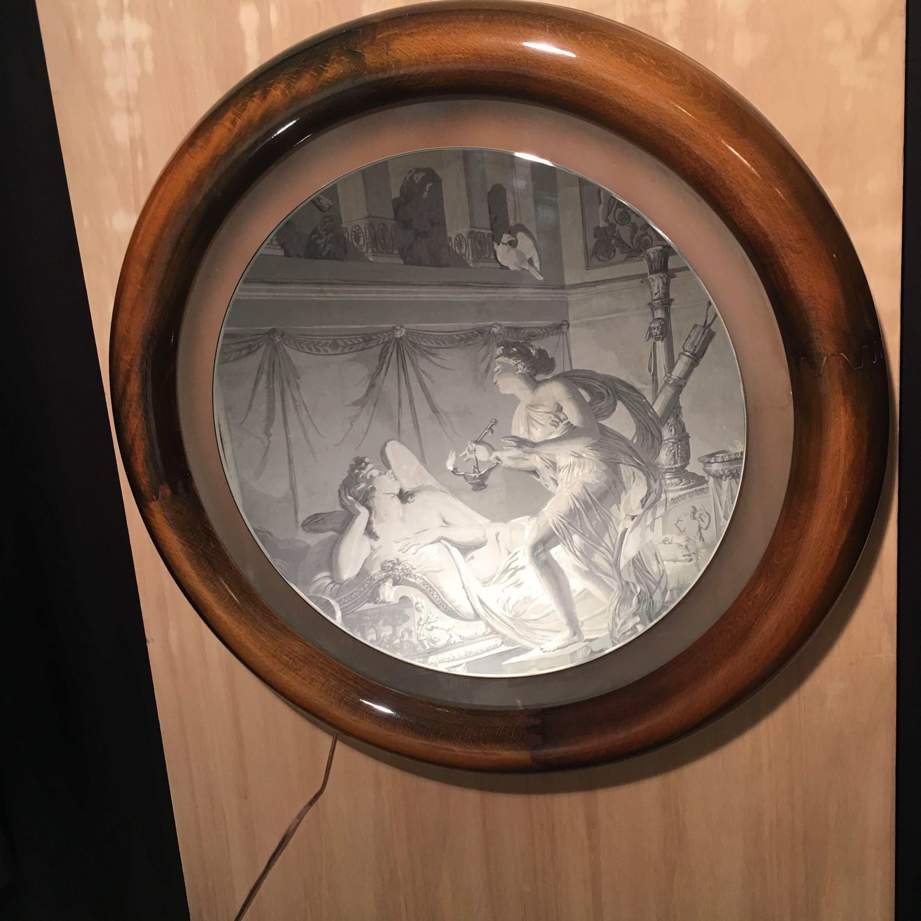 Miroir vintage italien. Cadre en bois avec éclairage intérieur.