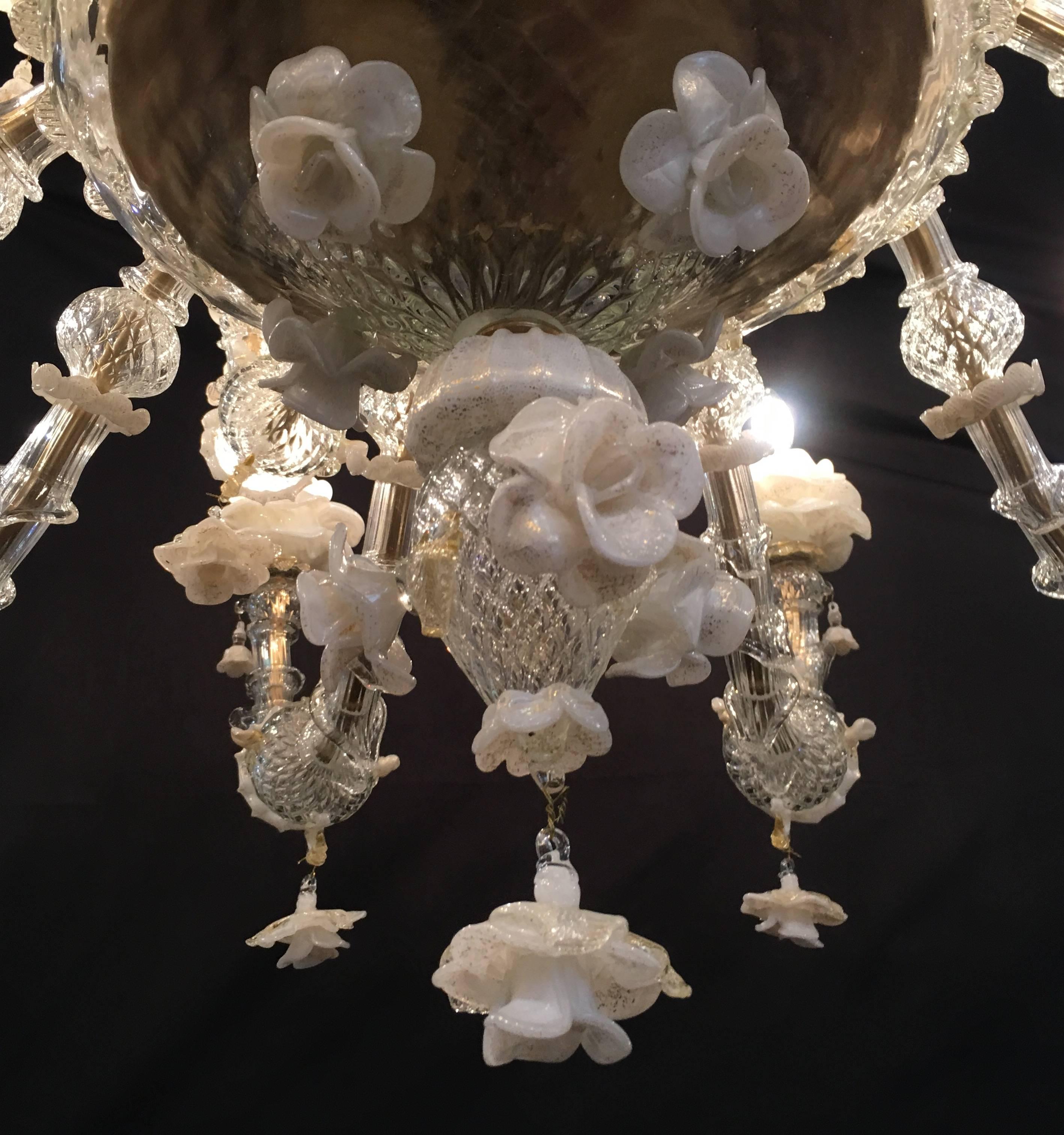 Italian Sumptuous Pair Of Murano Chandelier White and Gold, 1980s For Sale