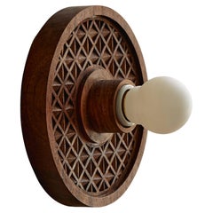 Hatch - Applique geometrica in teak rigenerato di Evam