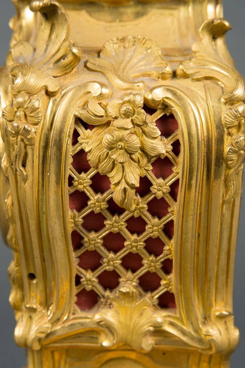 Seltene Goldbronze-Schreibtischuhr aus dem 18. Jahrhundert von Etienne Le Noir, Paris im Angebot 3